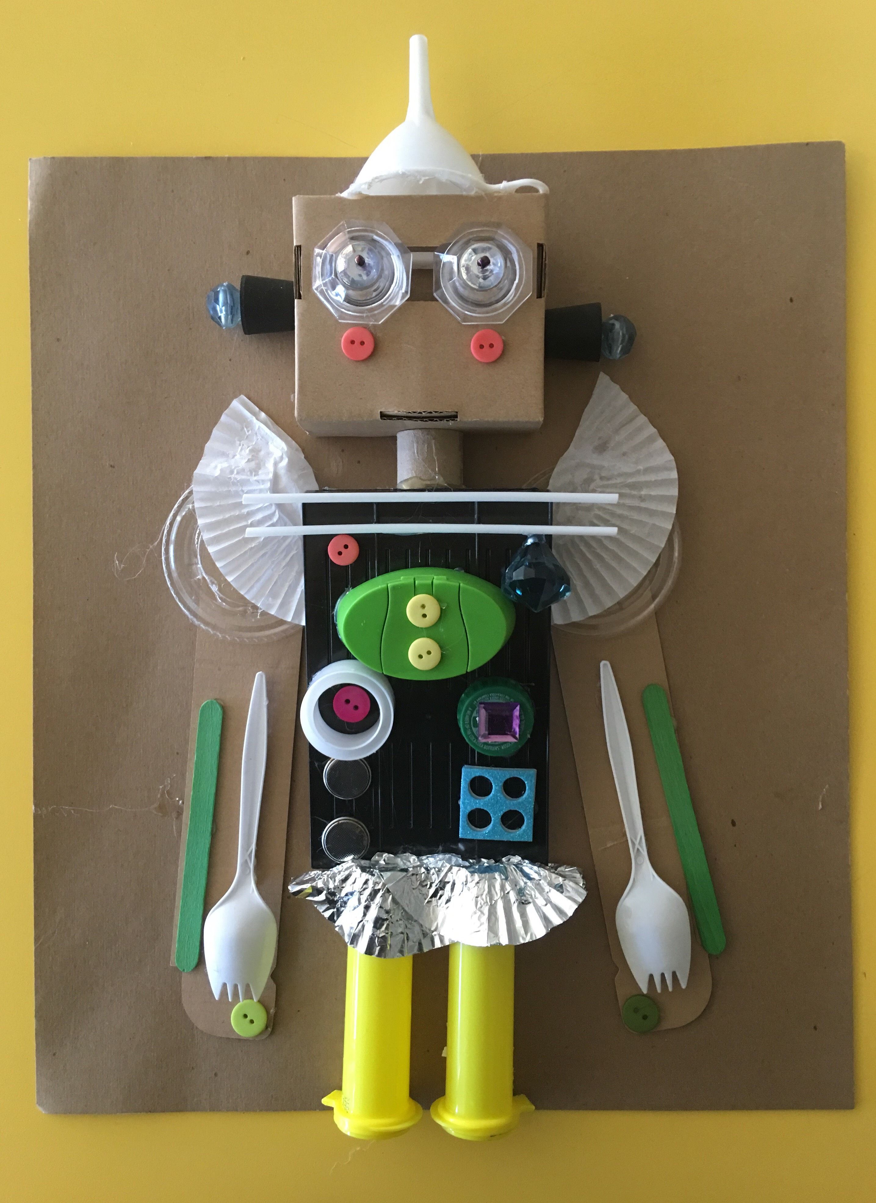 Craft robot model photo