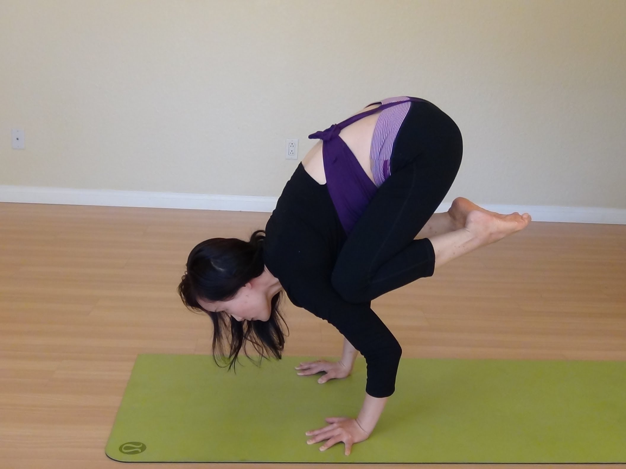 Yoga Crane pose. Bakasana. How to do challenging yoga poses in an ...