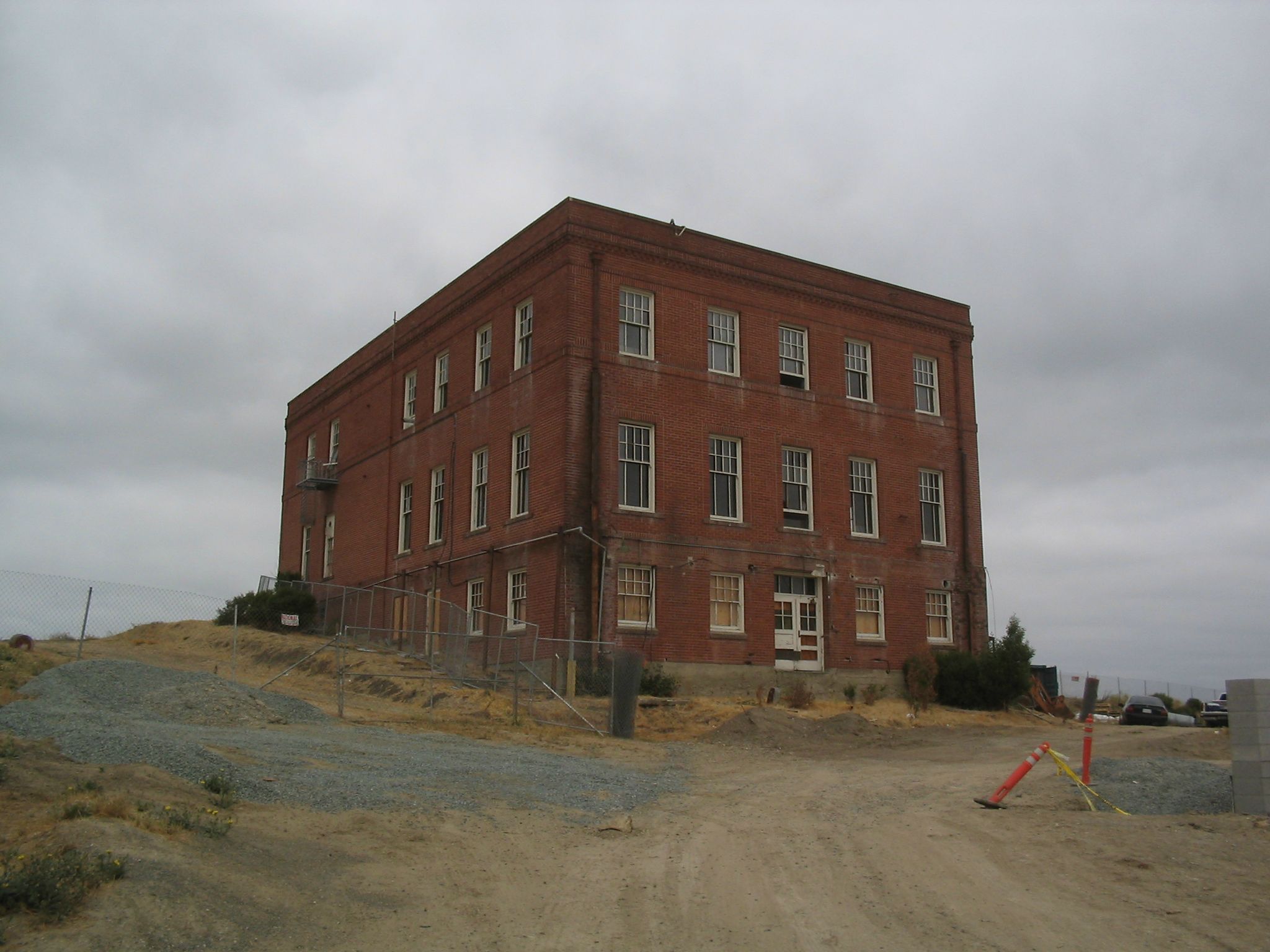 Abandoned factory Crockett CA - Imgur