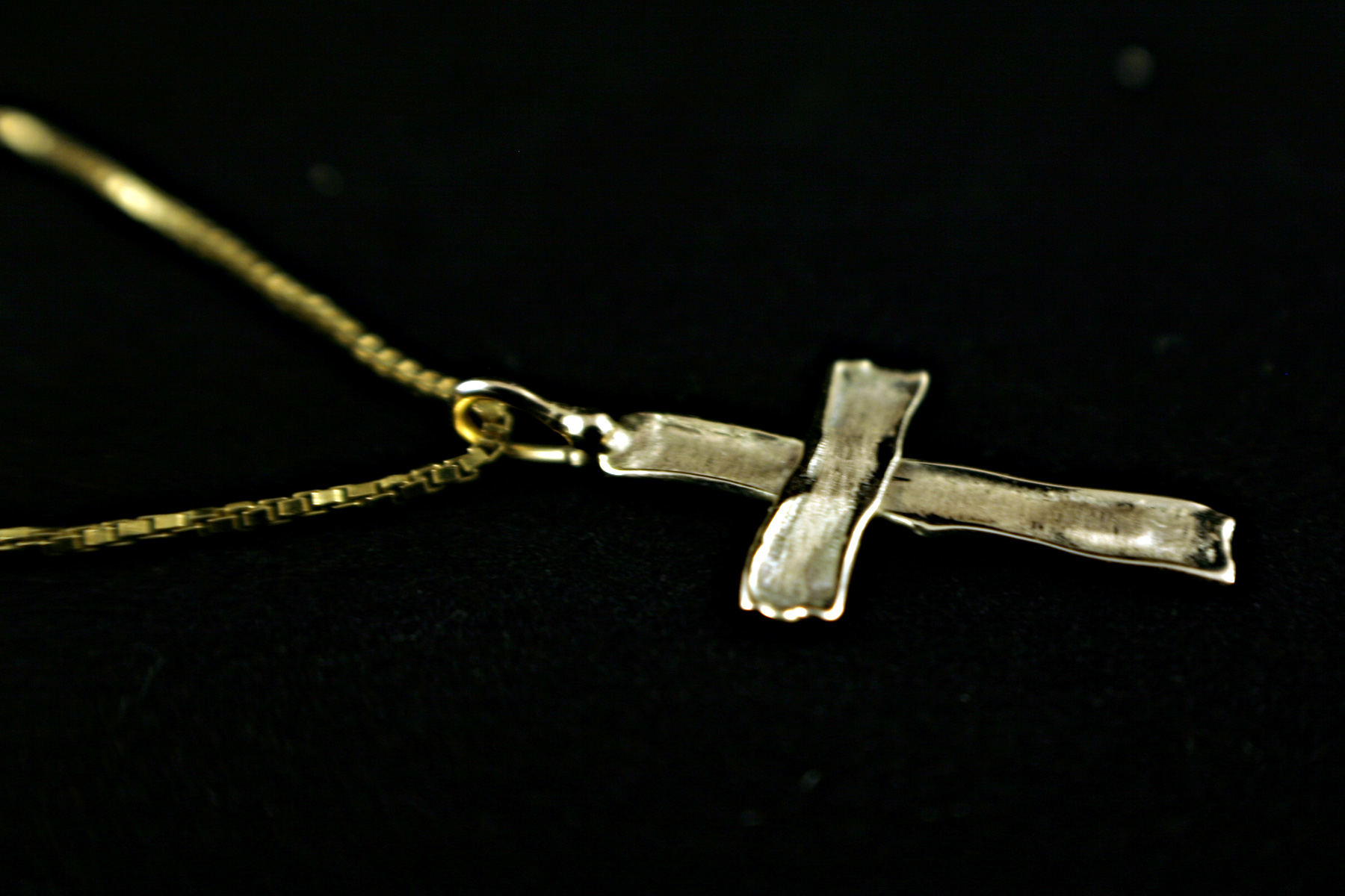 Cross necklace photo