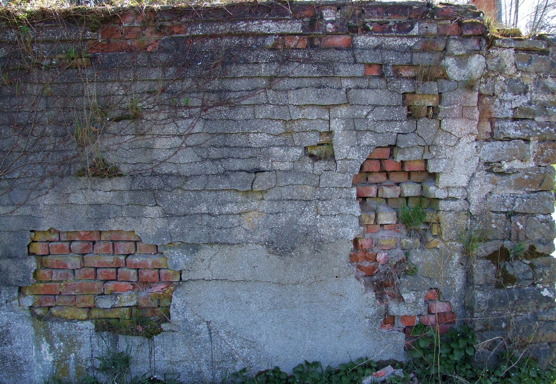 Crumbling Wall Free Stock Photo - Public Domain Pictures