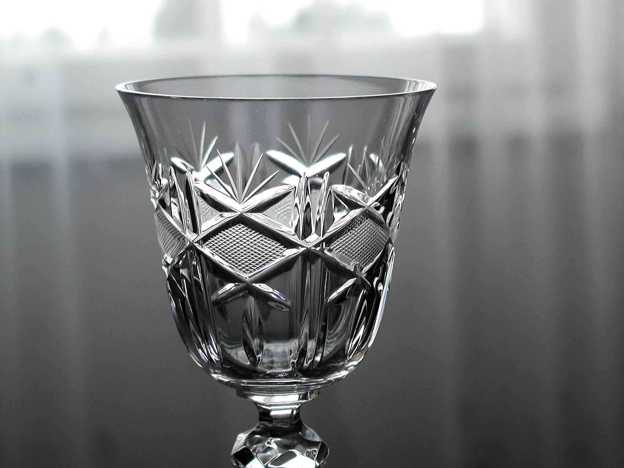 File:Crystal glass.jpg - Wikimedia Commons
