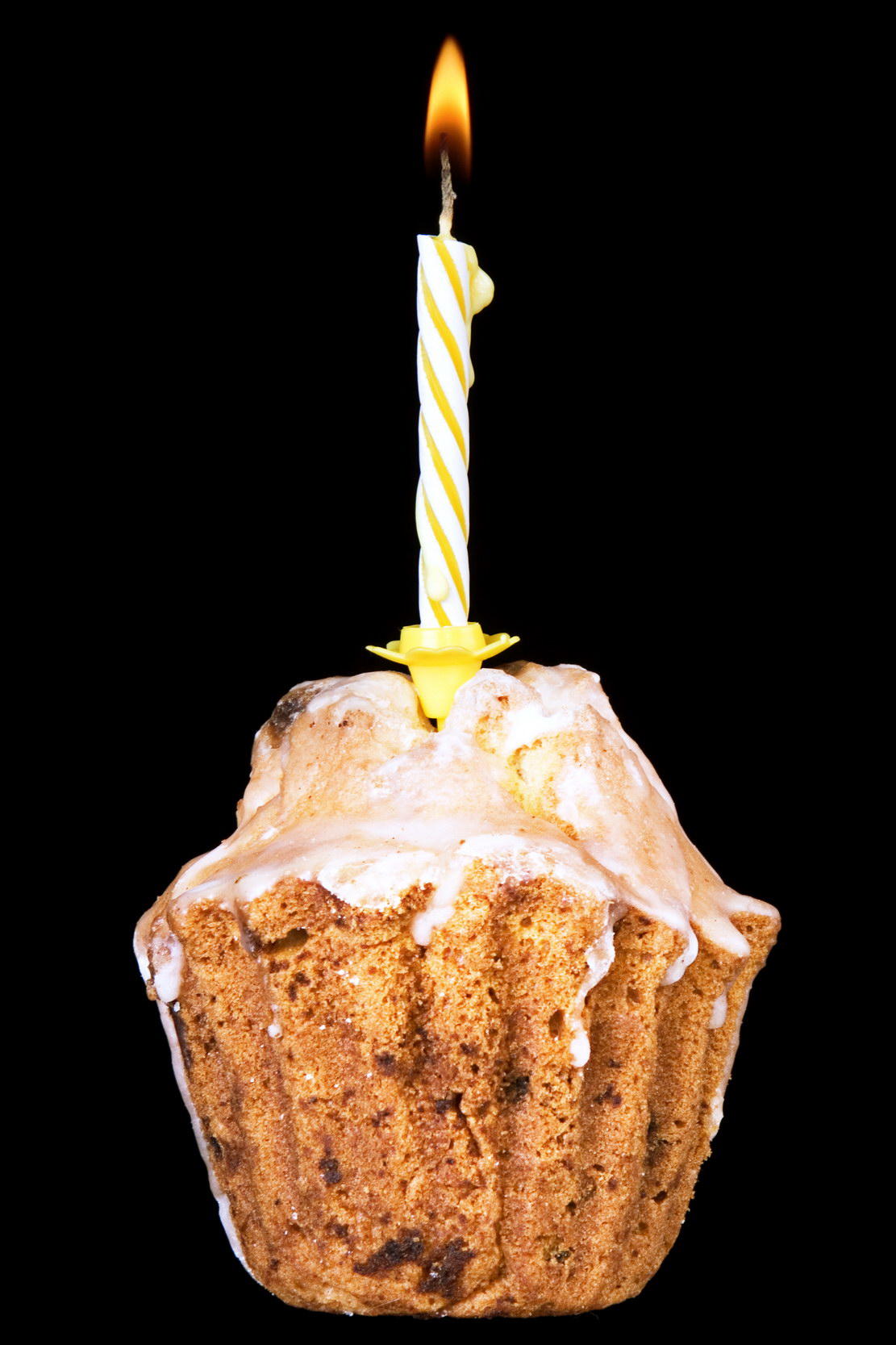 Cupcake with burning candle, Treat, Cupcake, Sweet, Snack, HQ Photo