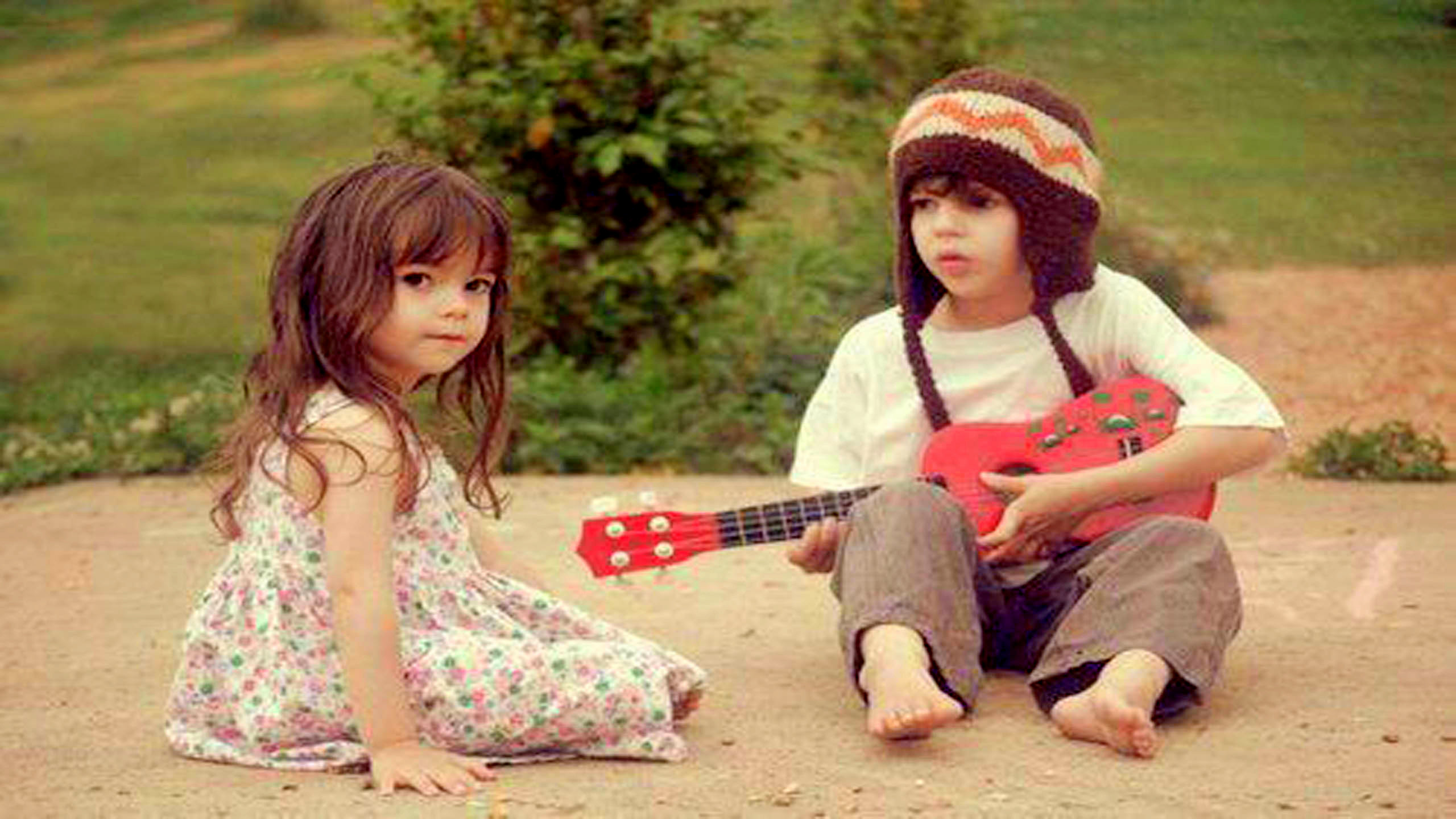 Cute Little Kids Playing Guitar Wallpaper - DreamLoveWallpapers