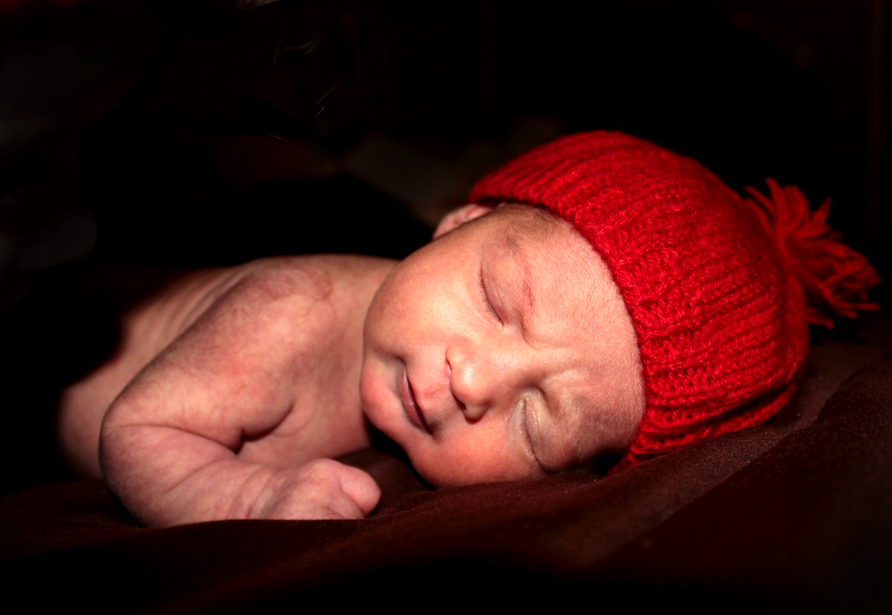 Cute newborn baby sleeps, Arm, Red, Lying, Male, HQ Photo
