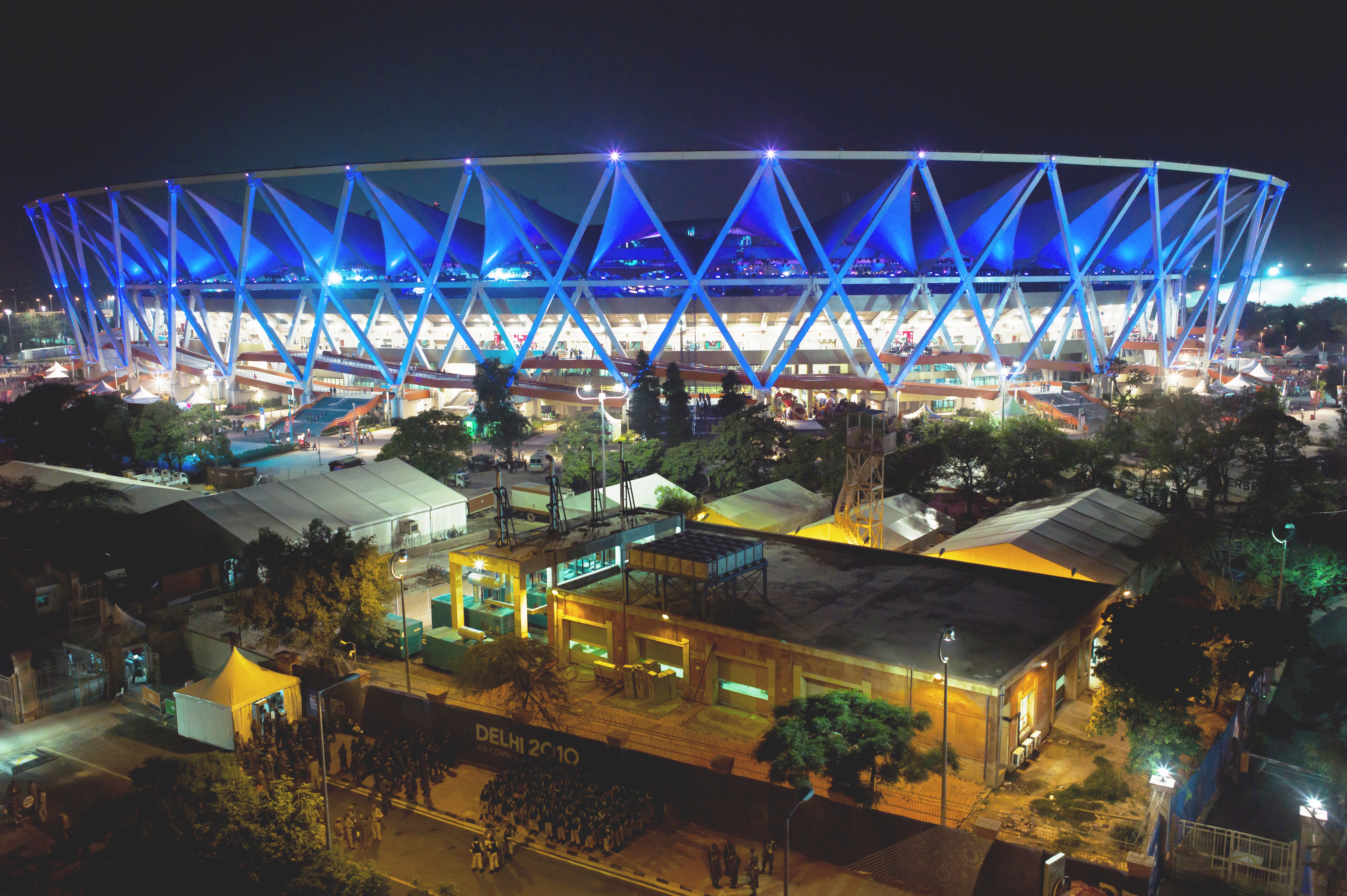 File:Jawaharlal Nehru Stadium CWG opening ceremony.jpg - Wikimedia ...
