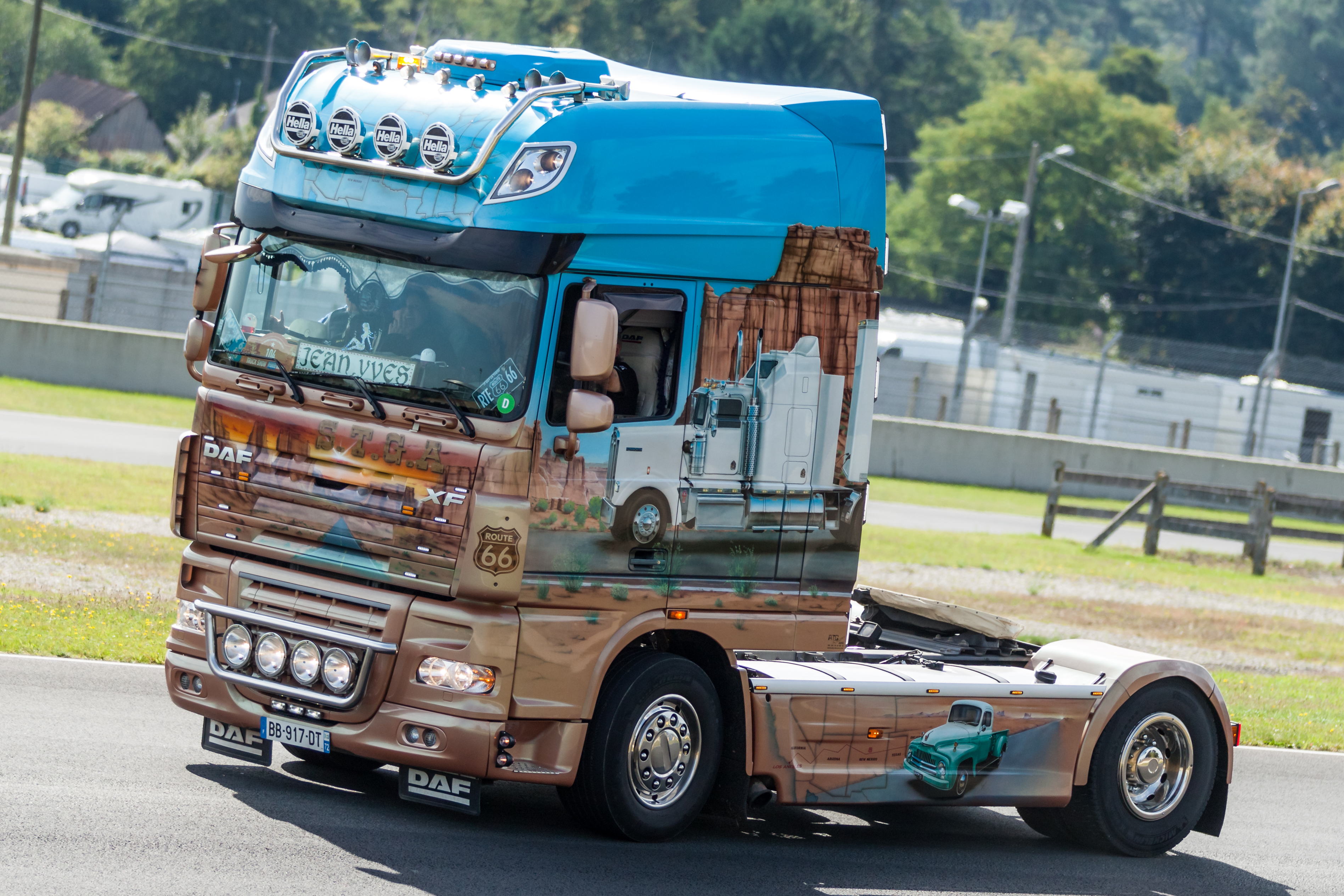 DAF Truck Pictures - Free High Resolution Photo Galleries To Download