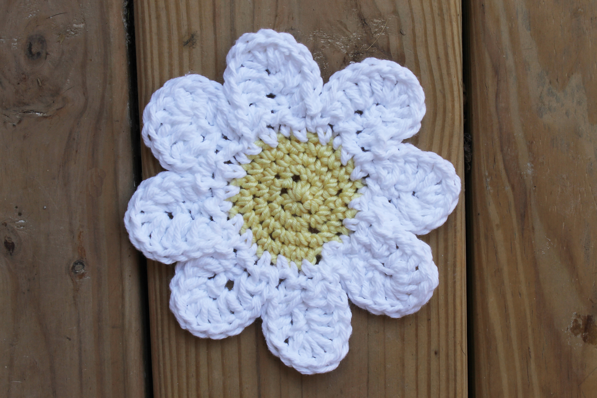 Crochet Daisy Pattern: A Step-by-Step Tutorial