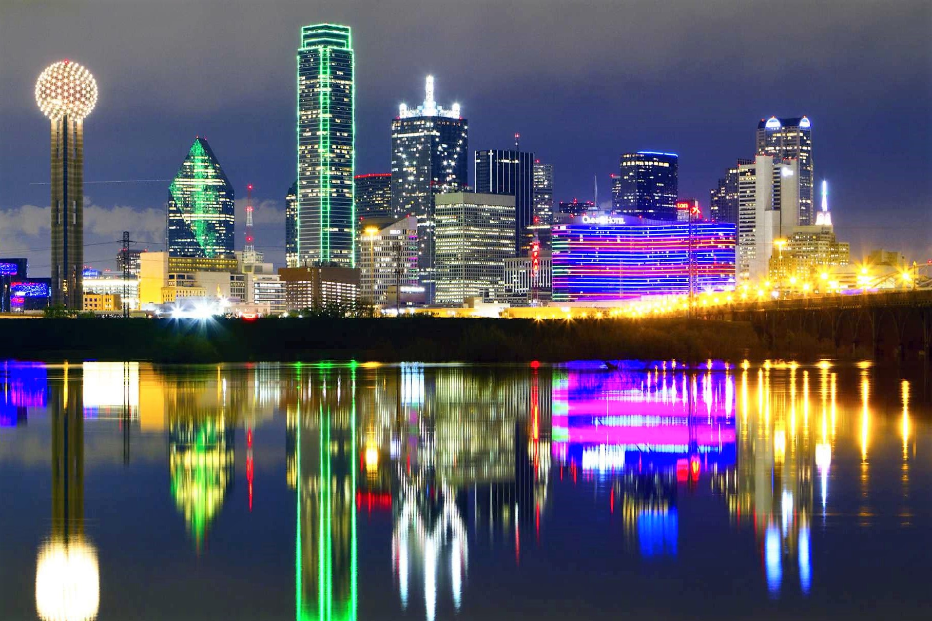 Dallas City Skyline | Prime Limo & Car Service | Limo Service Dallas ...