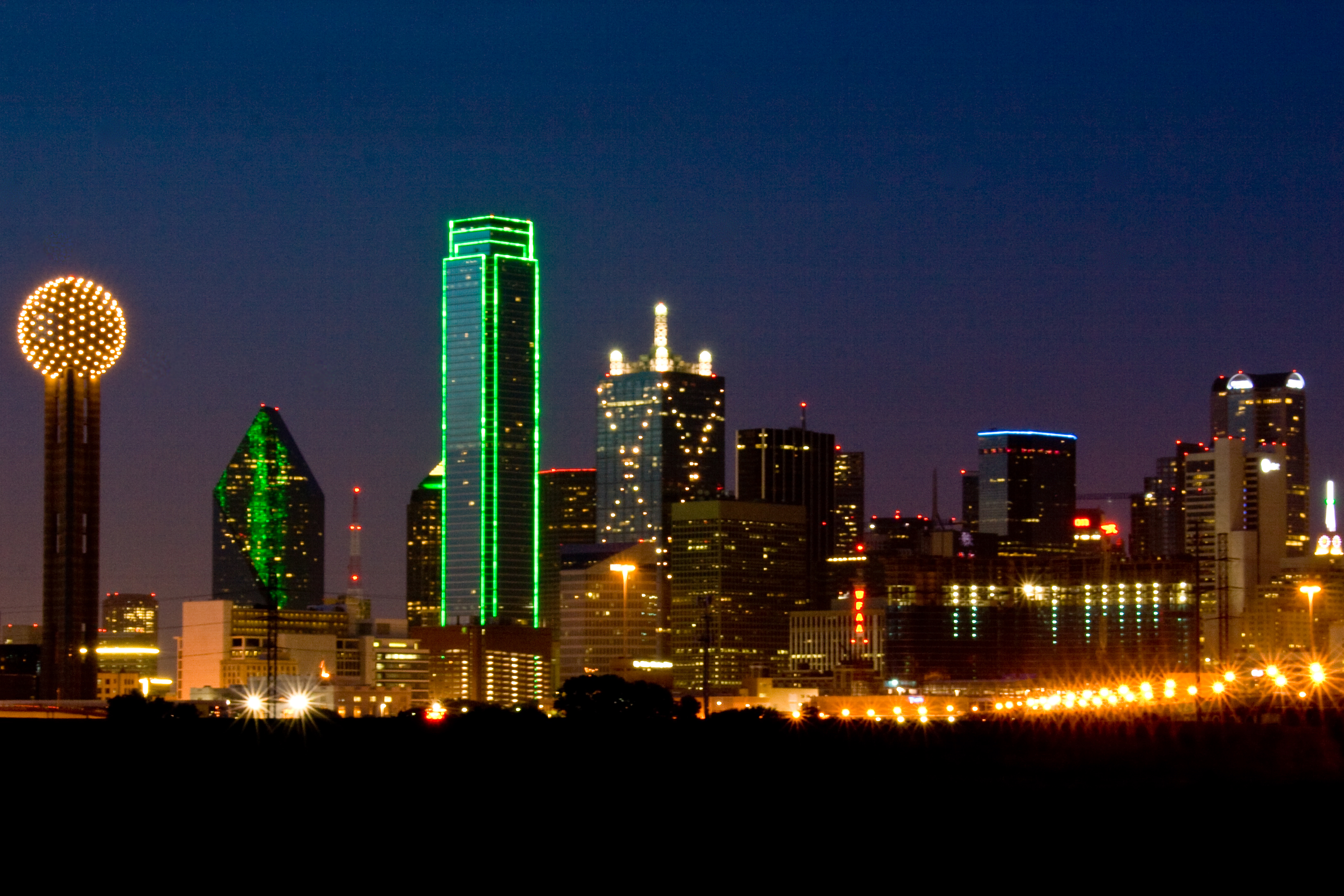 Dallas Skyline Photo Gallery