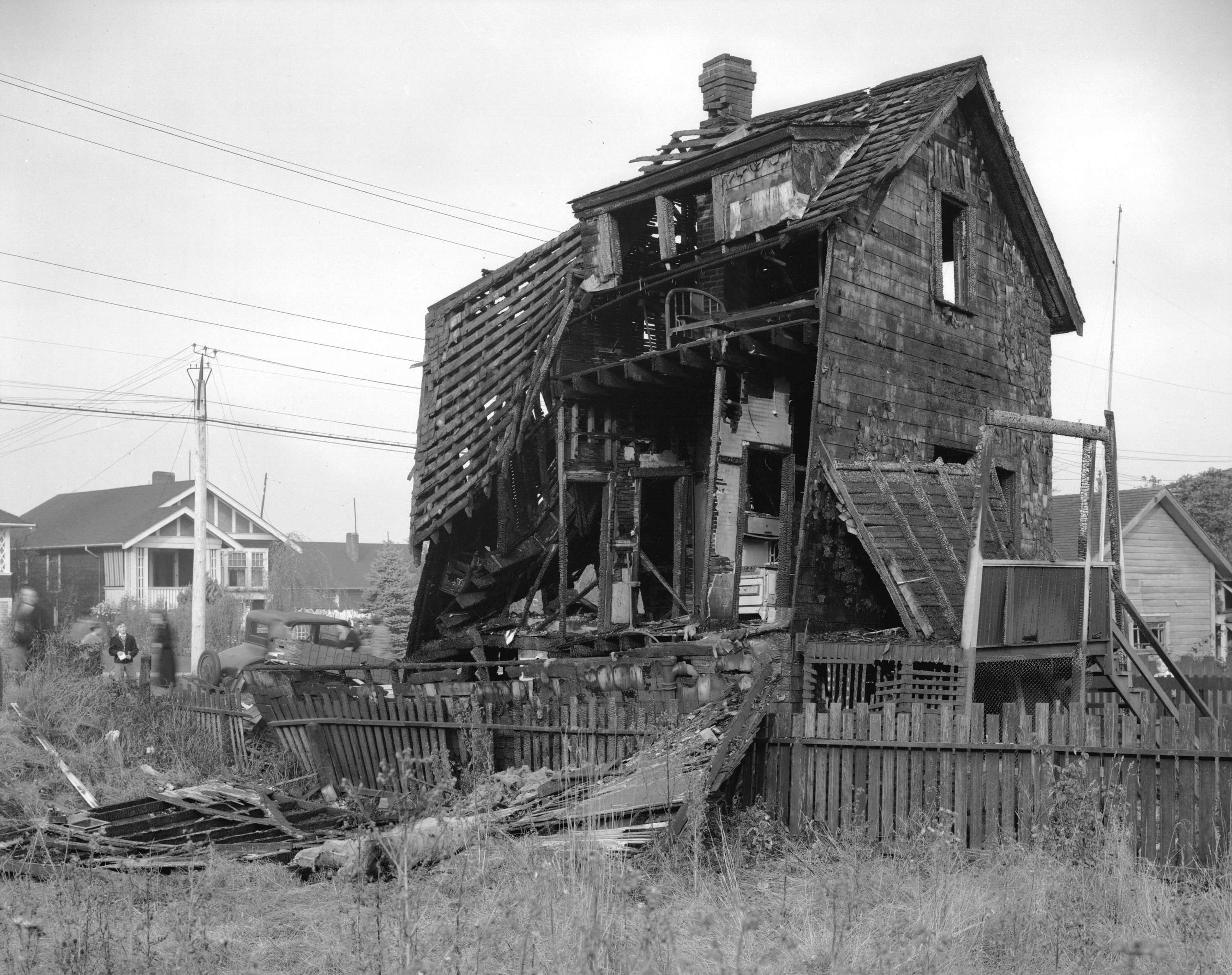 Fire damaged house - 956 East 15th Avenue - City of Vancouver Archives