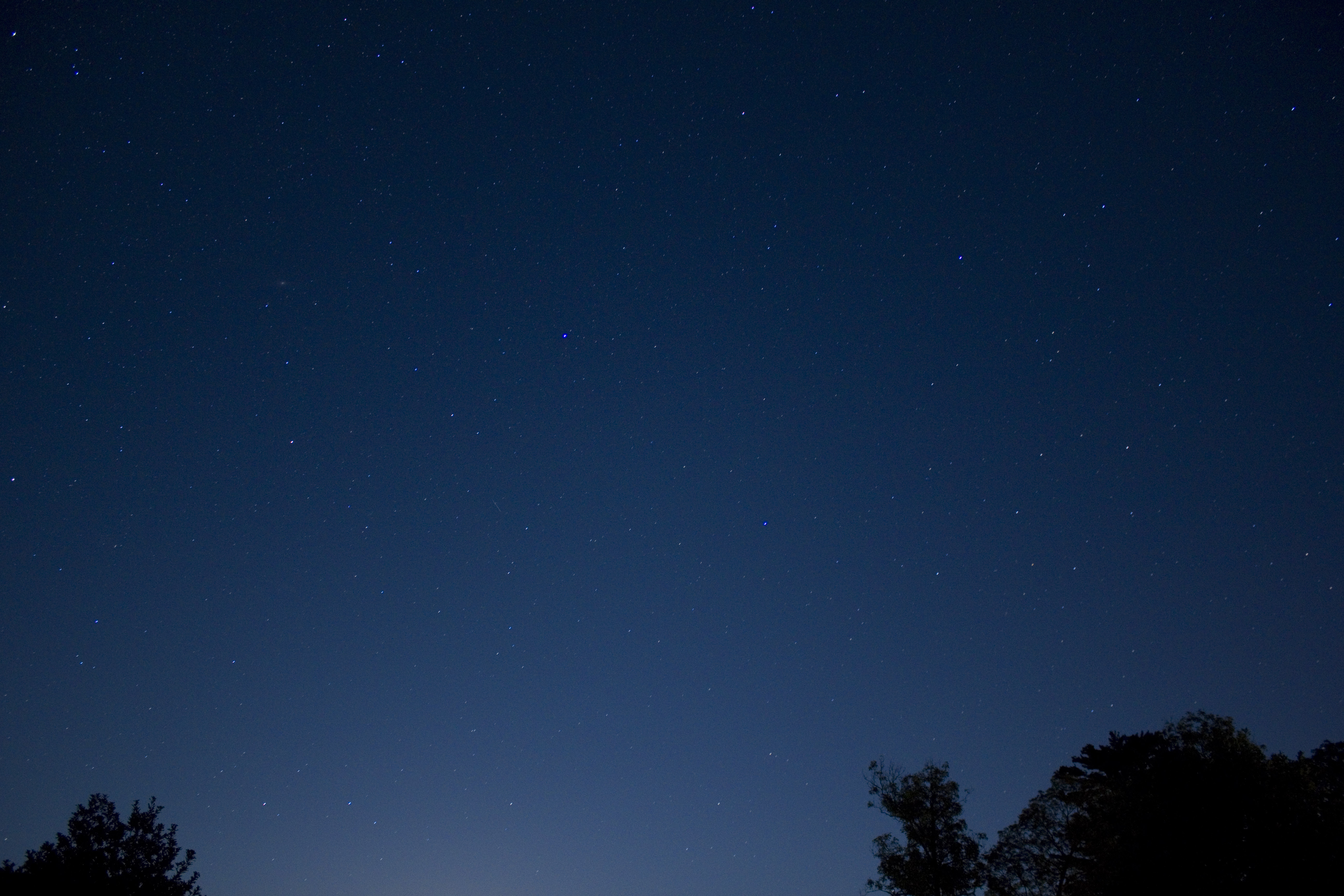 Dark sky with stars at Devil's Lake State Park, Wisconsin image ...