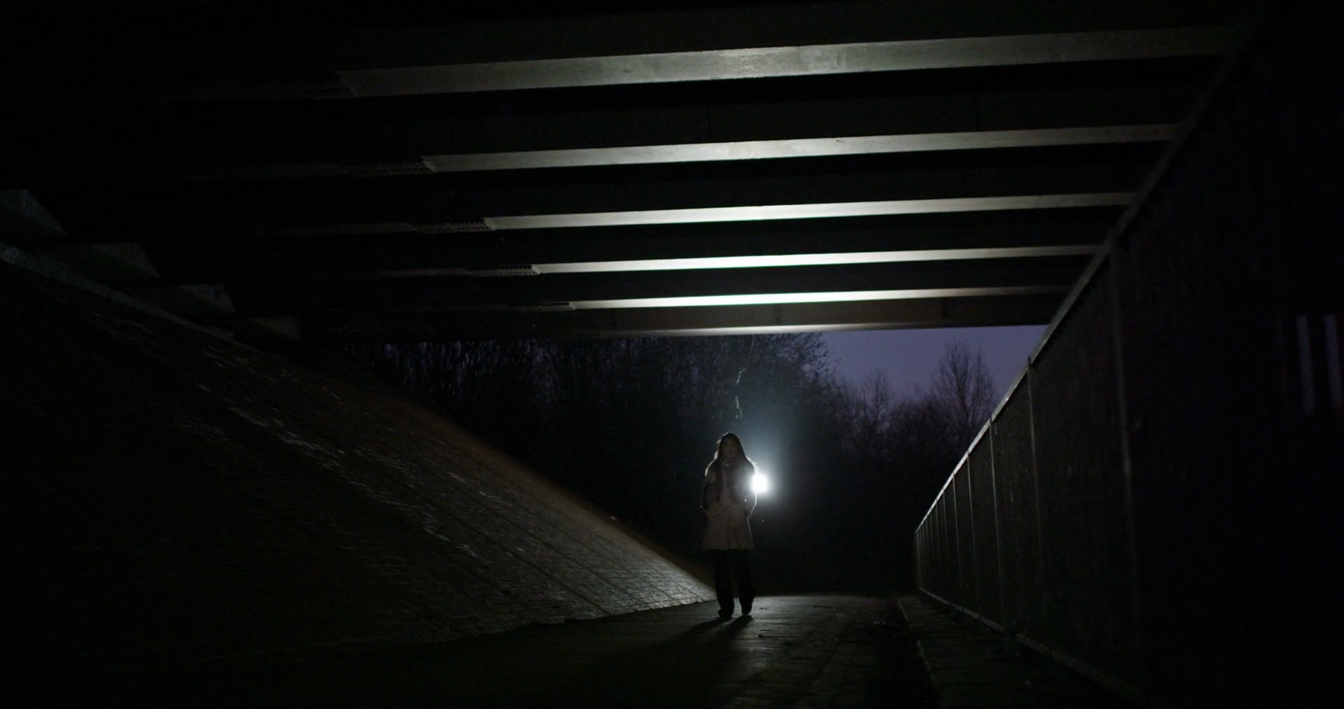 4k, Young Asian woman walking home through an isolated dark ...