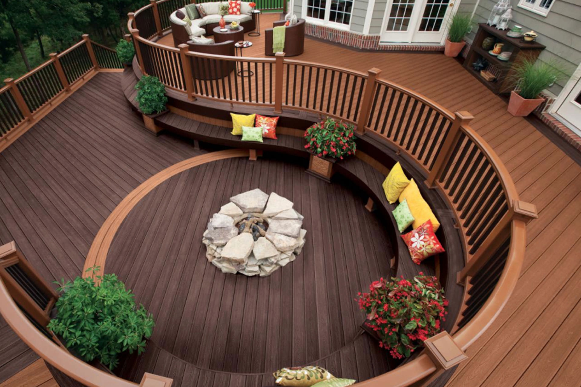 Wood, Composite, or PVC: A Guide to Choosing Deck Materials