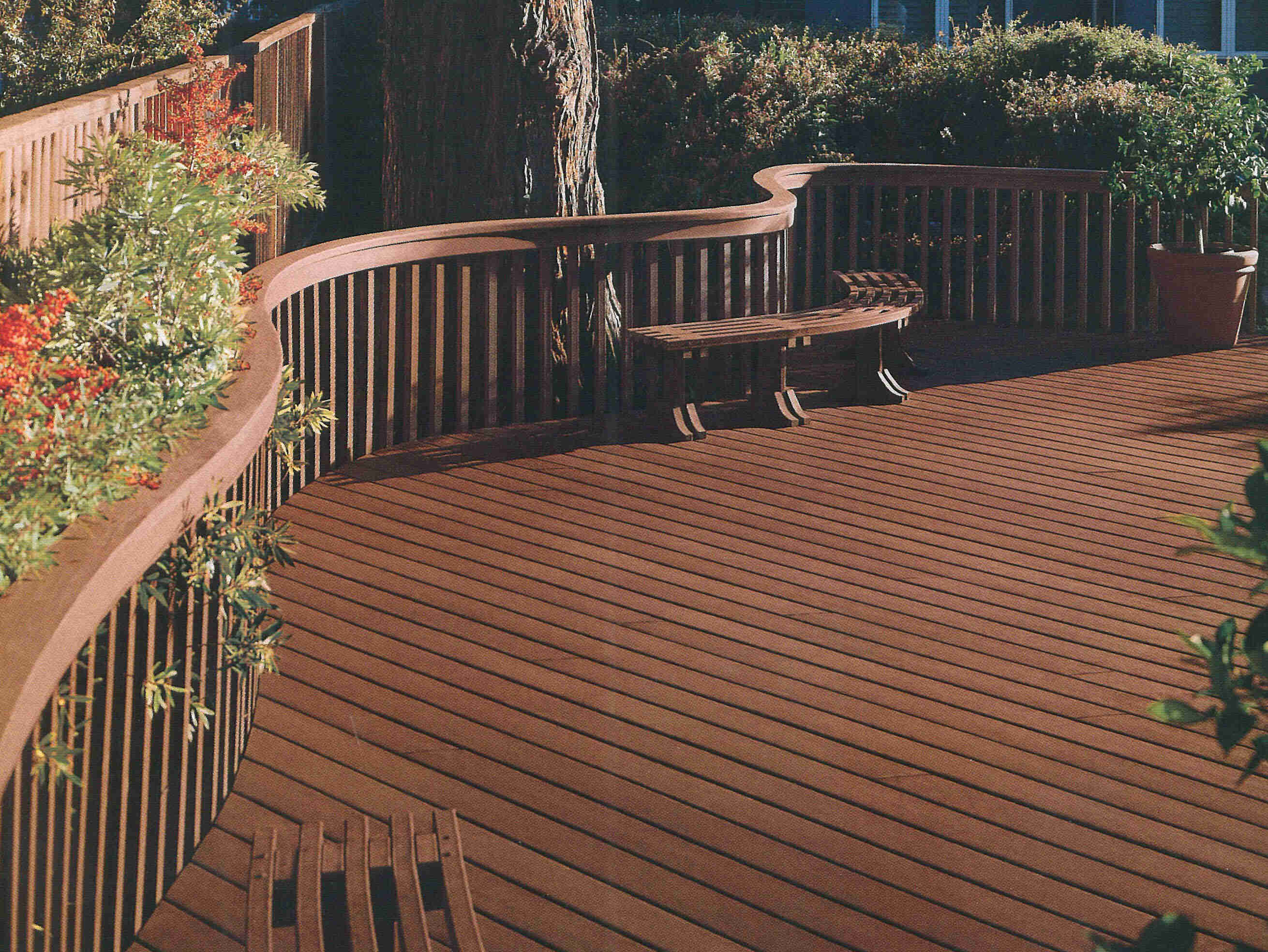 Wood and Composite Outdoor Decks Professionaly designed and ...