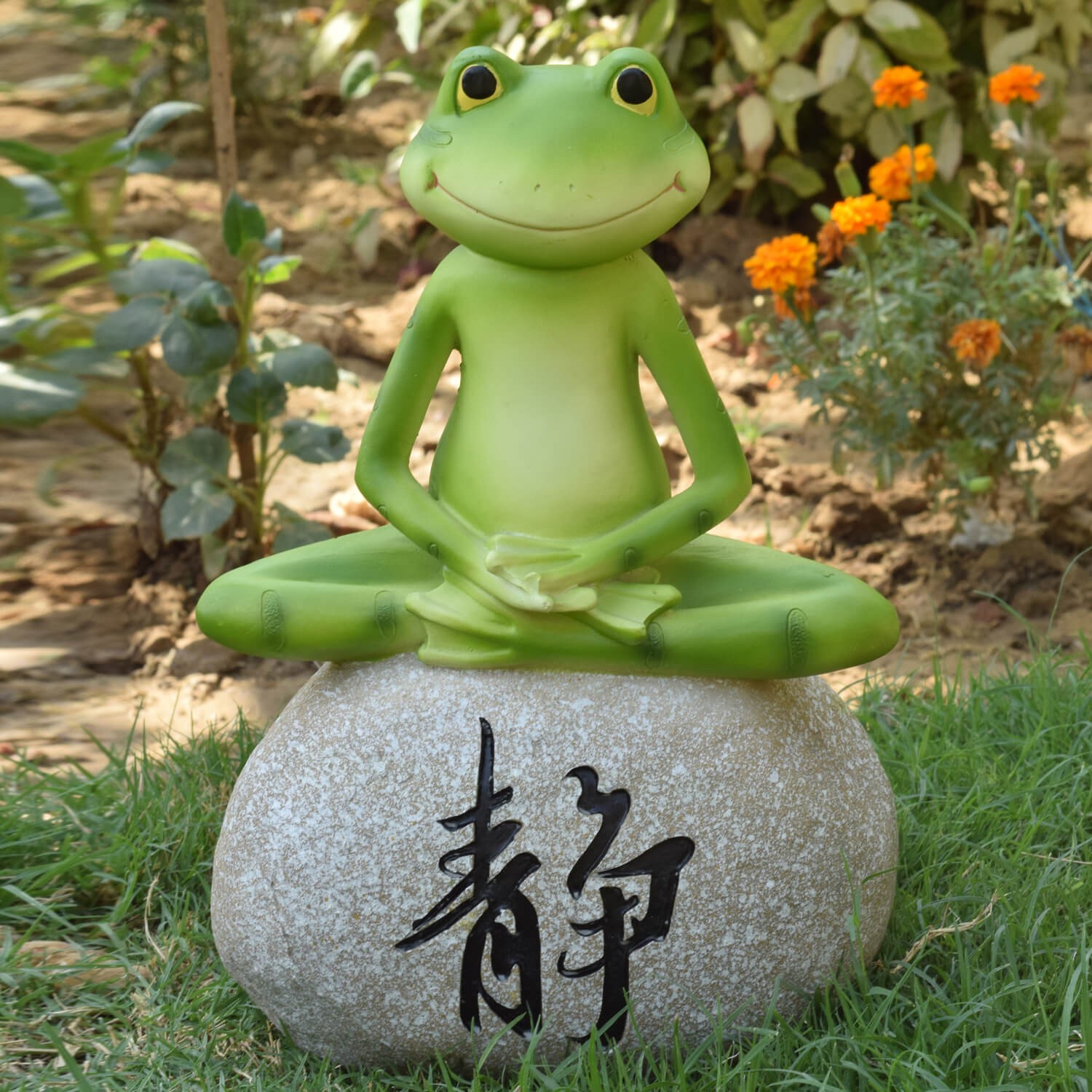 Set of 2 : Wonderland Frogs sitting on Stone - Feng Shui for luck ...