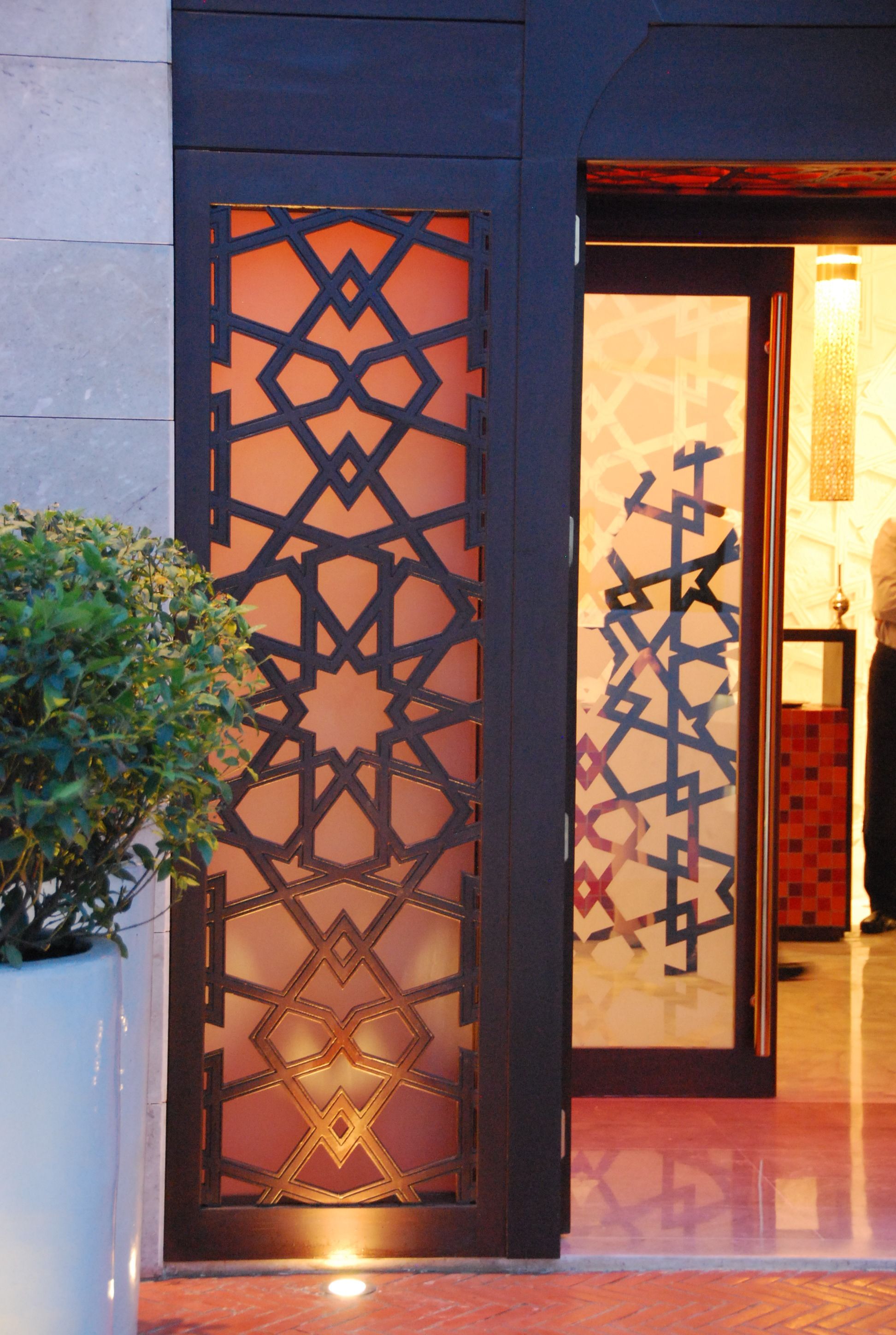 Main entrance to restaurant in arabic style | Arabic designs ...