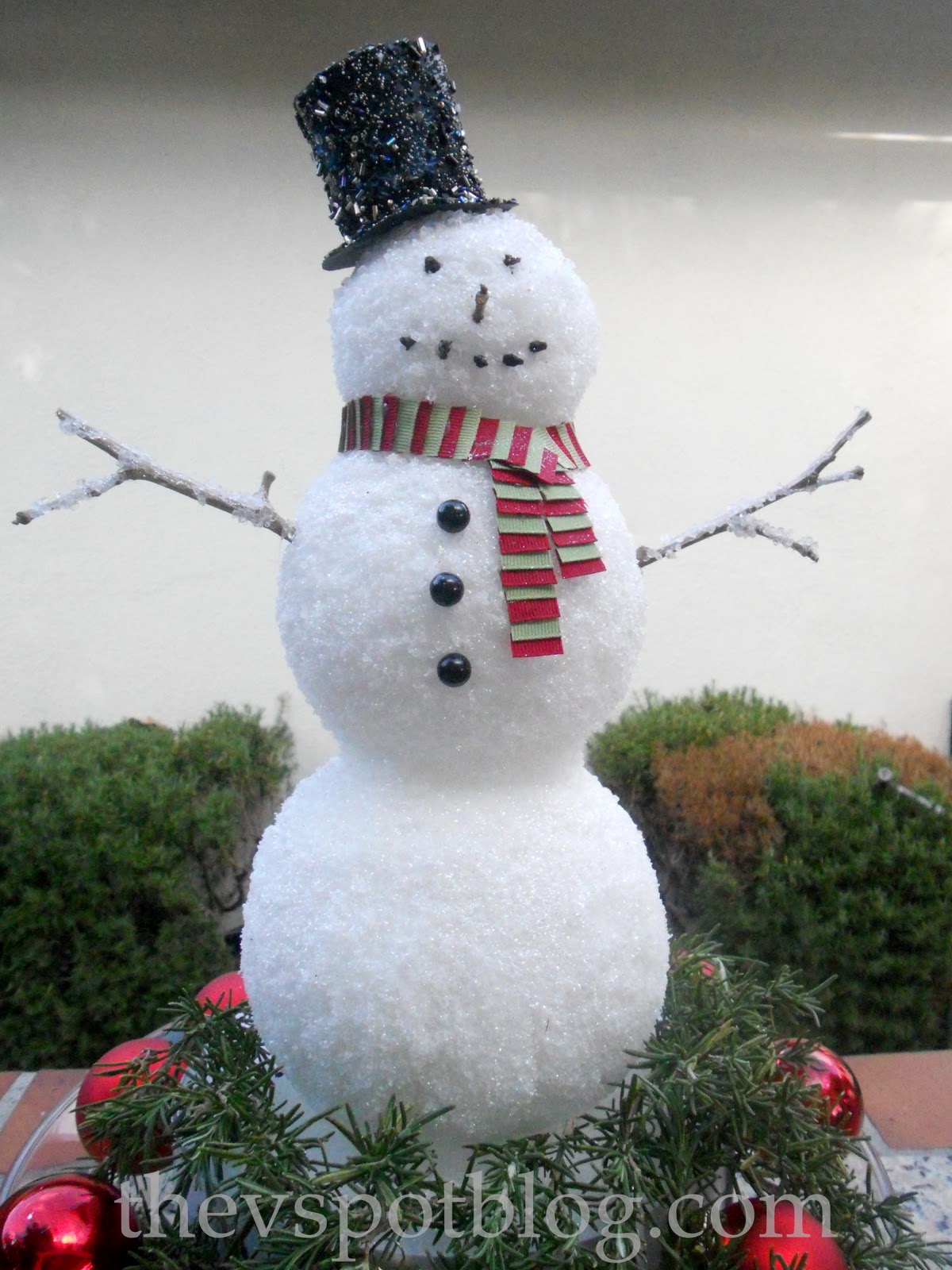 Make a sparkly epsom salt snowman. | The V Spot