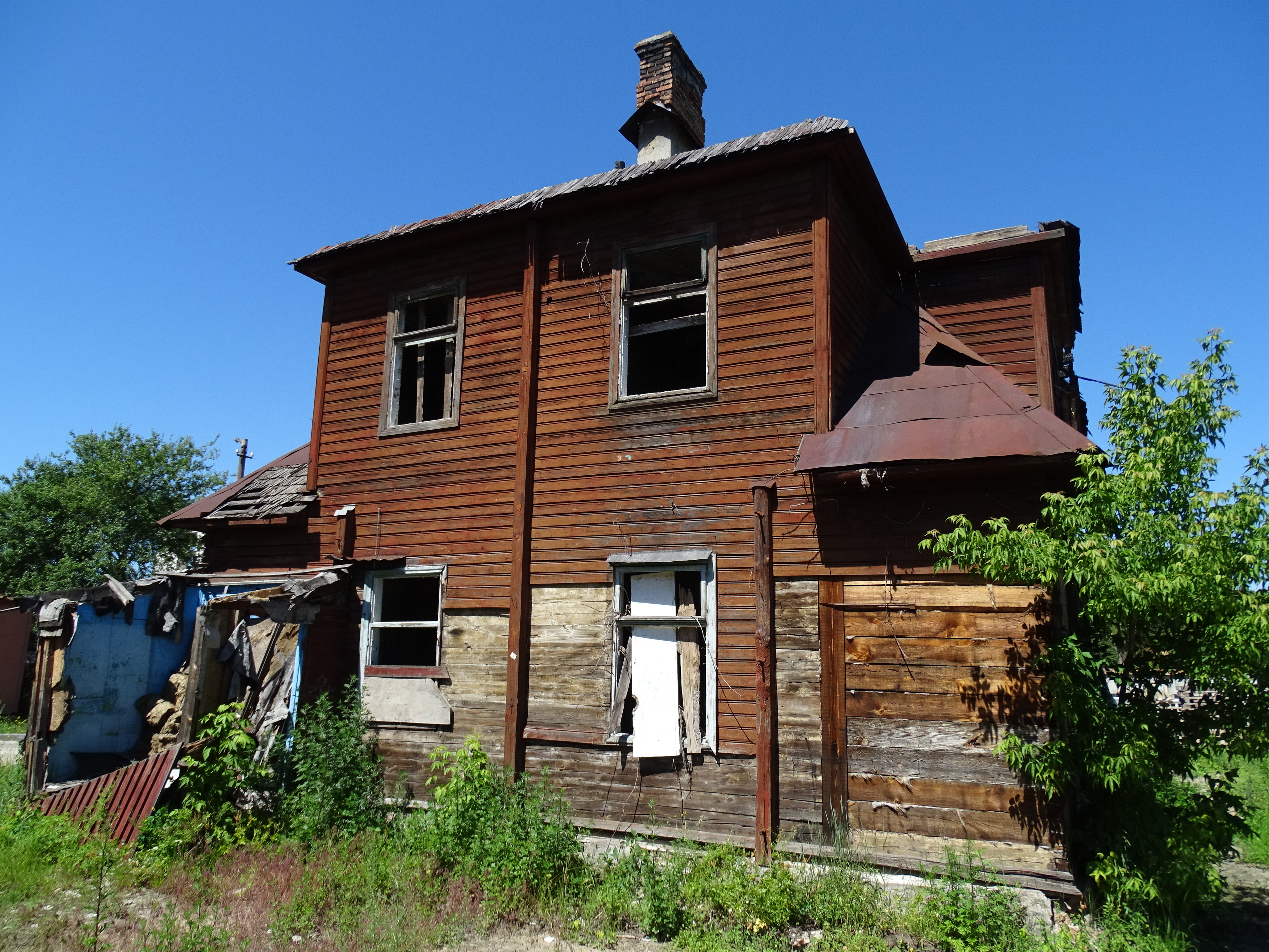 File:Derelict House in Former Warburg Colony - Brest - Belarus - 03 ...