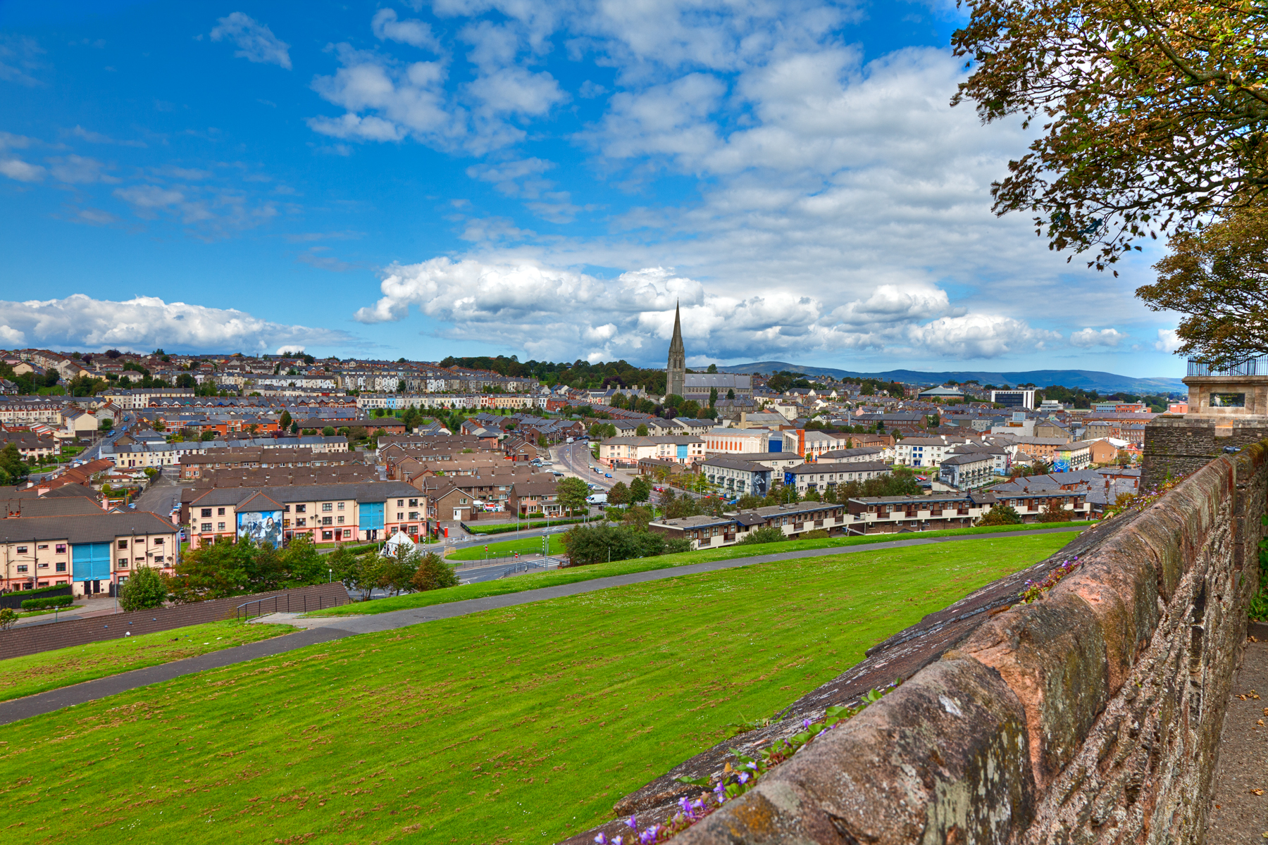 Derry cityscape - hdr photo