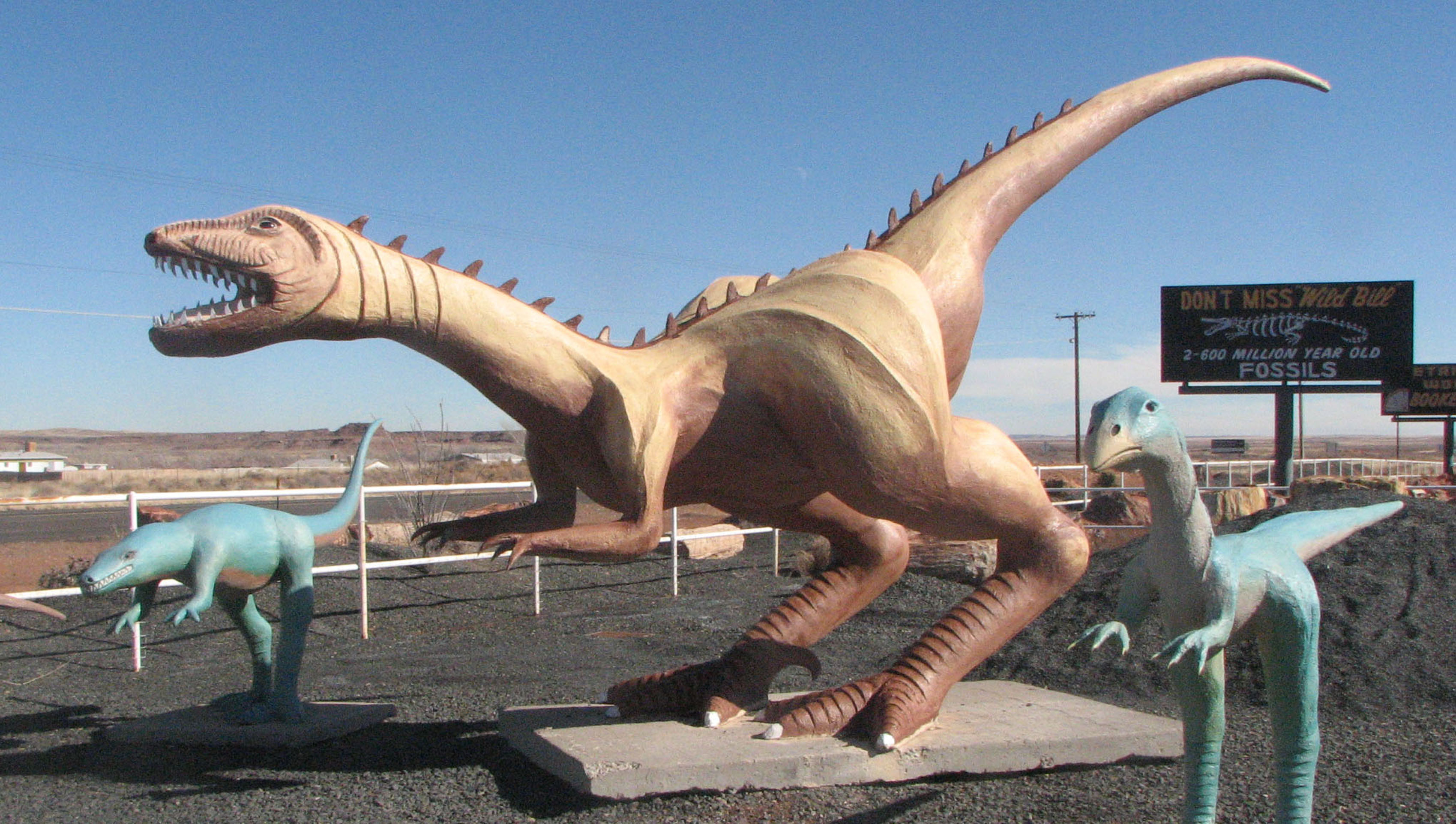 The Dinosaurs of Holbrook | Arizona Oddities
