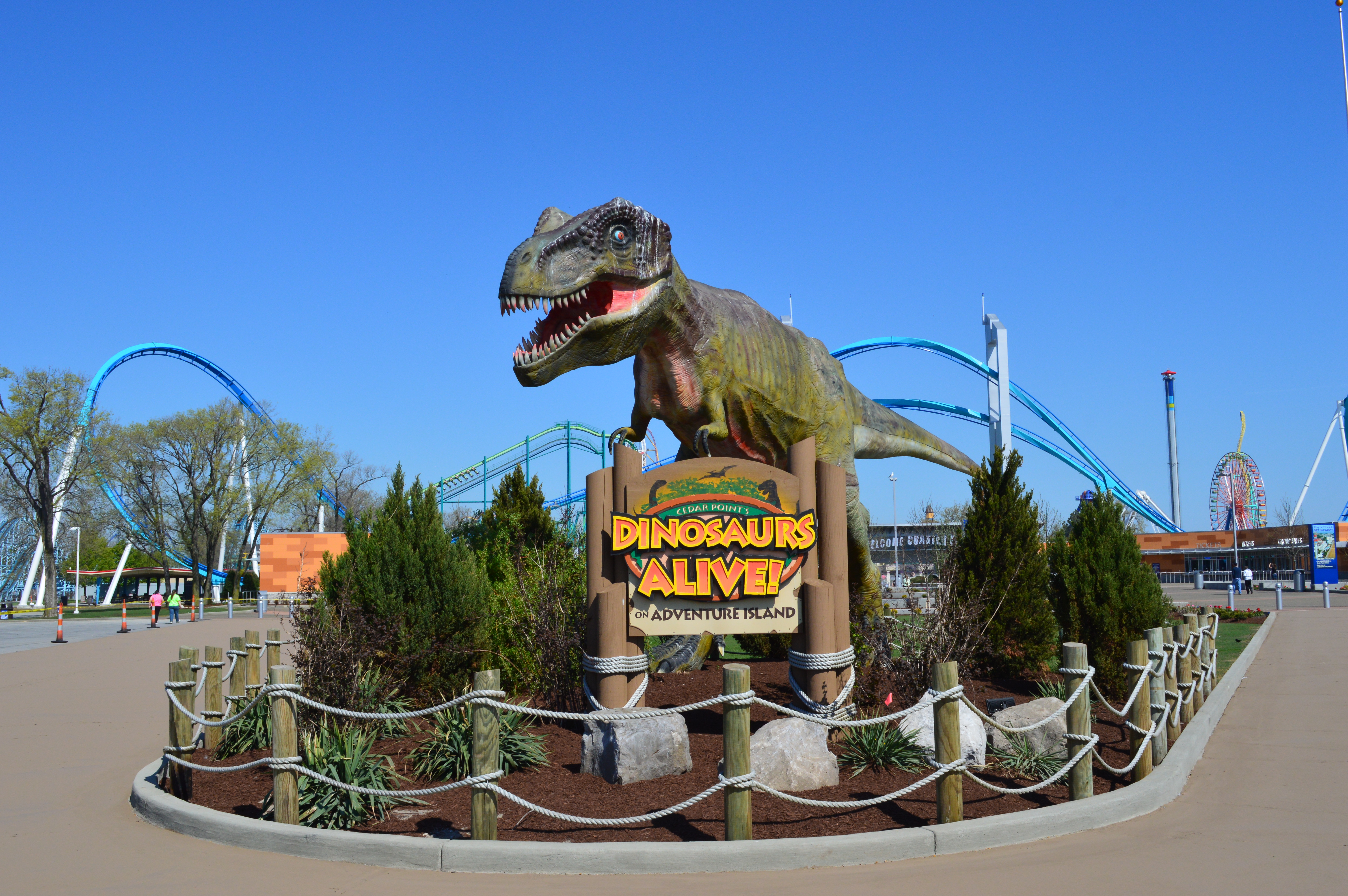 Dinosaurs Invade Ohio - Coaster101