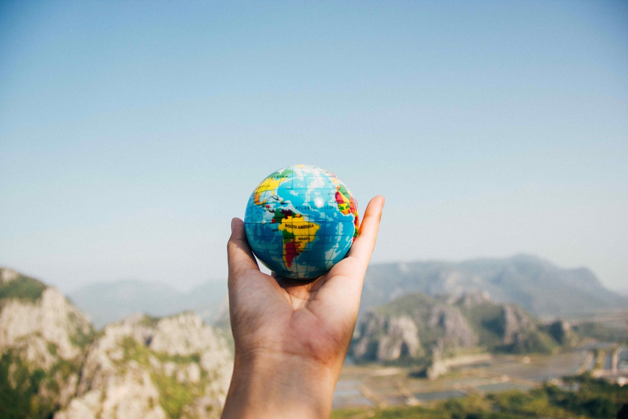 Discovering the World in College: Pros and Cons of Studying Abroad ...