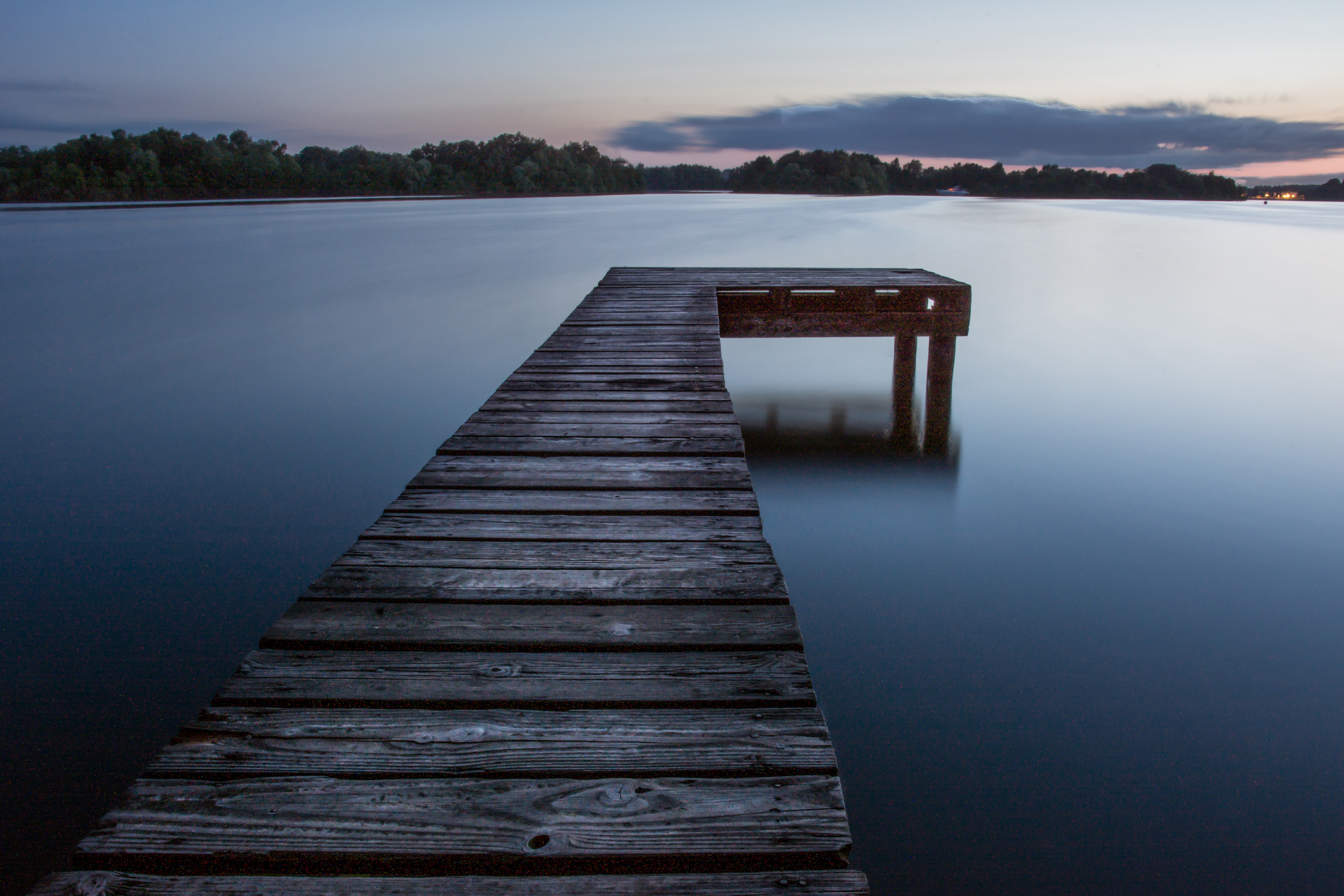 Picalls.com | Dock by Unknown.