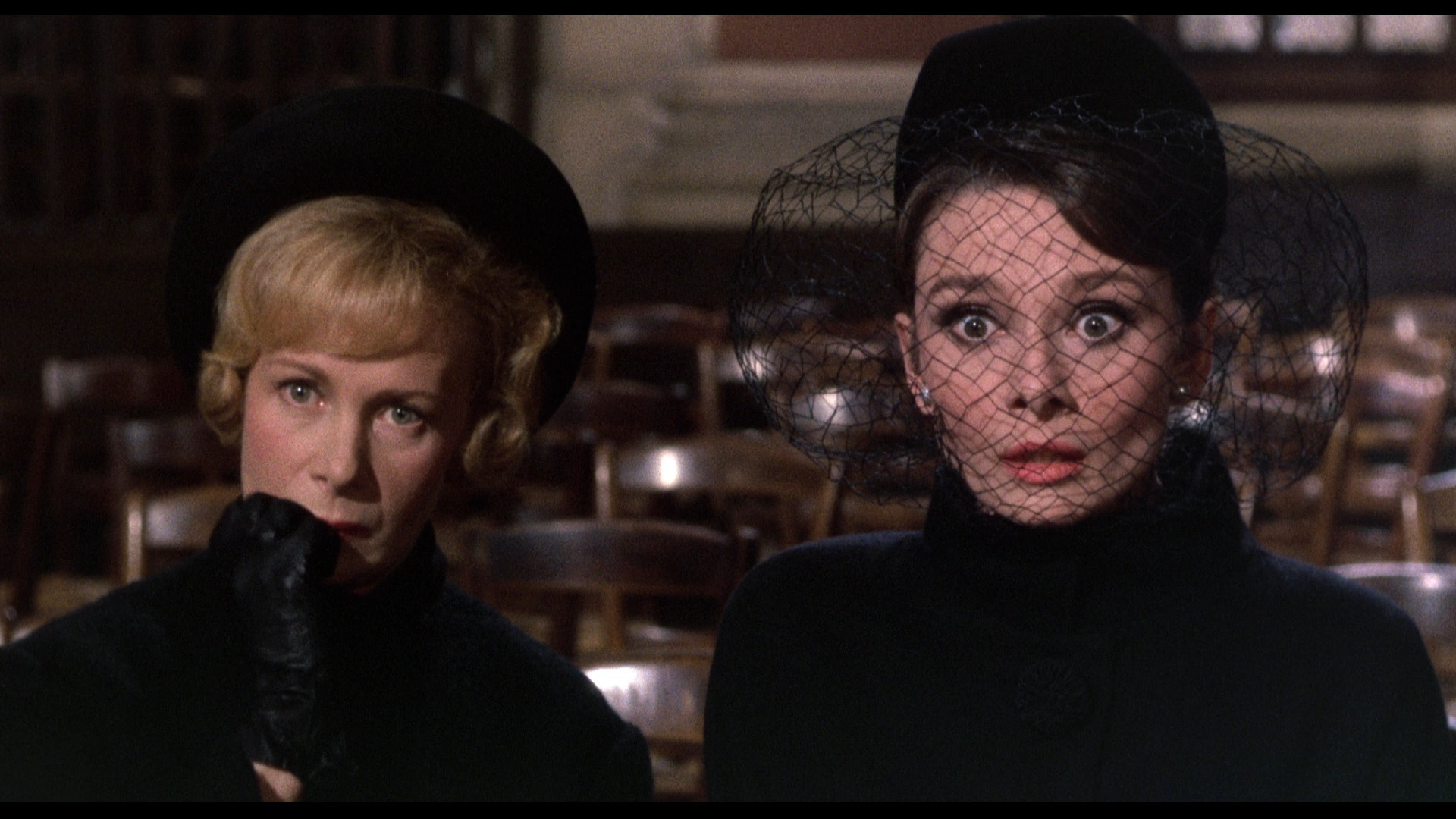File:Charade 1963 Audrey Hepburn and Dominique Minot.jpg - Wikimedia ...