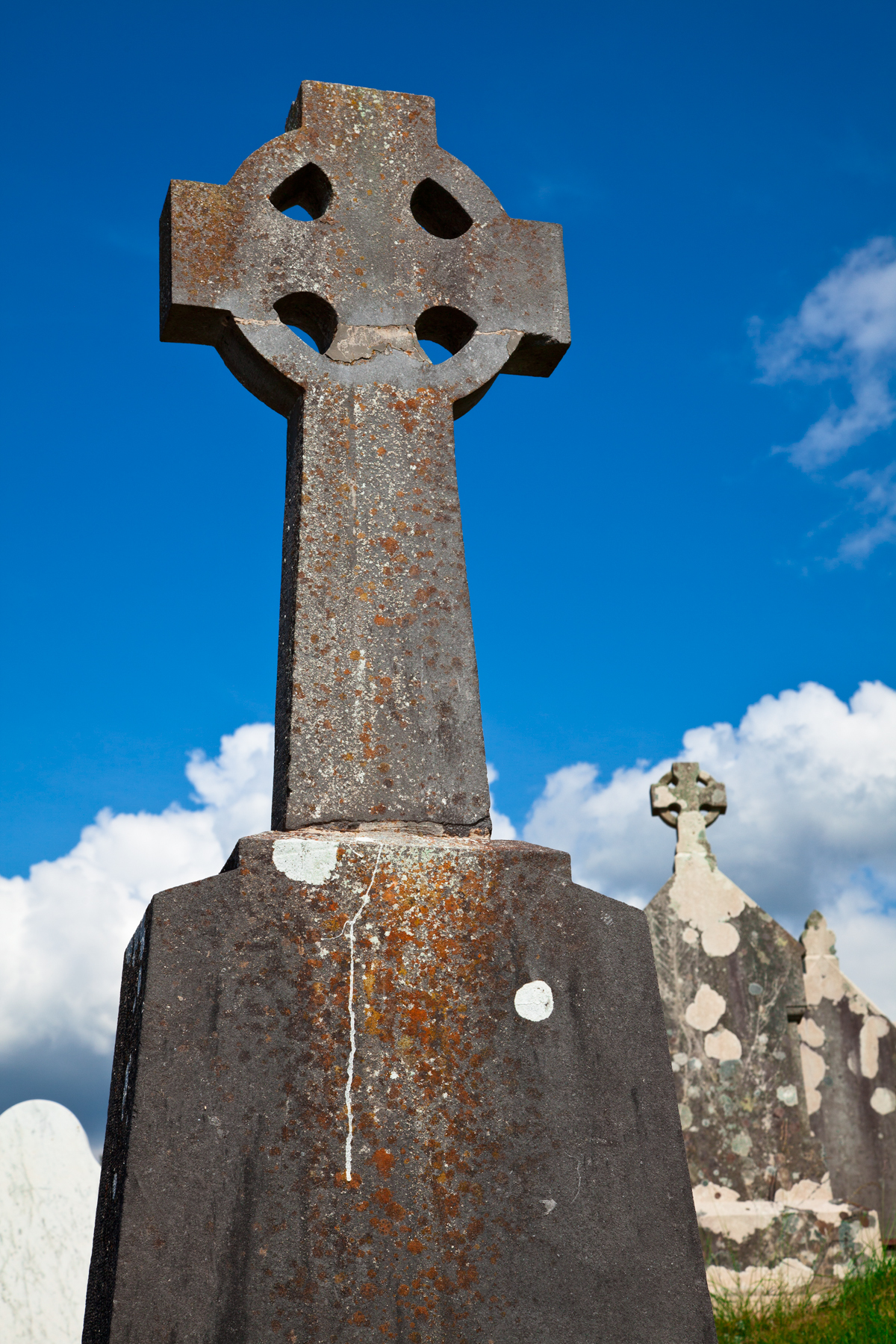 Donegal cemetery celtic cross photo