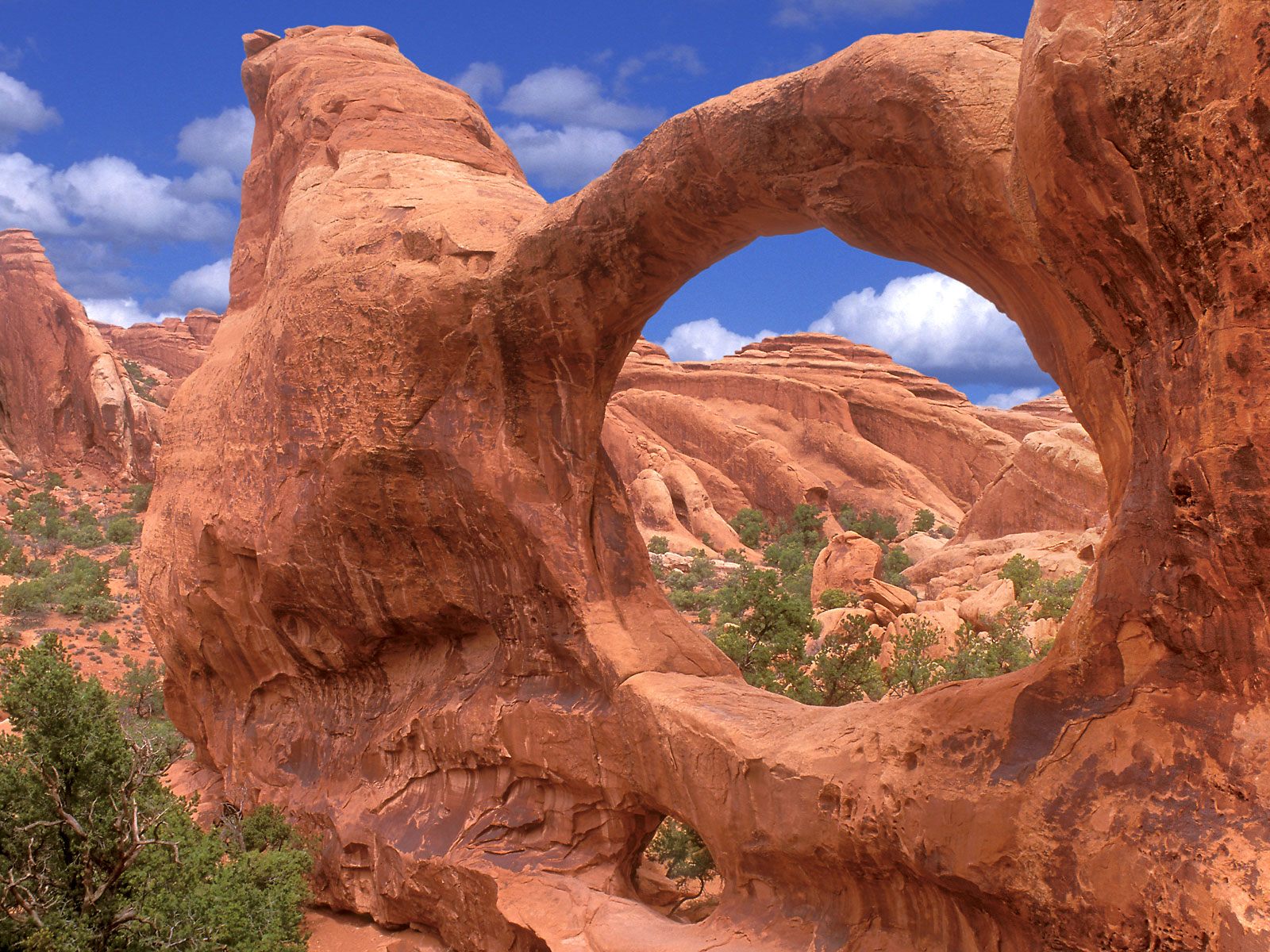 Double O Arch - Natural Arch in Devil's Garden - Thousand Wonders