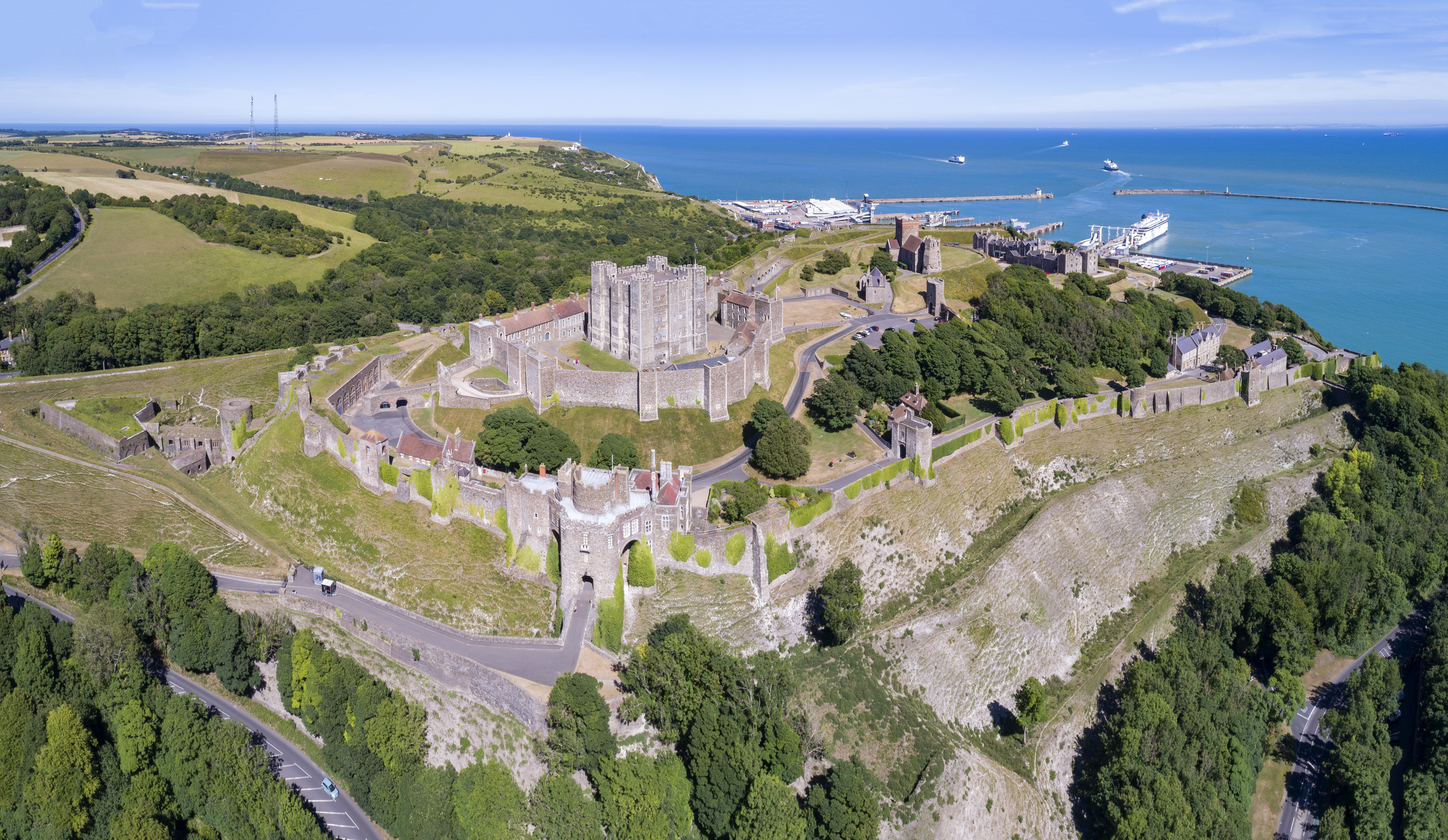 File:1 dover castle aerial panorama 2017.jpg - Wikimedia Commons