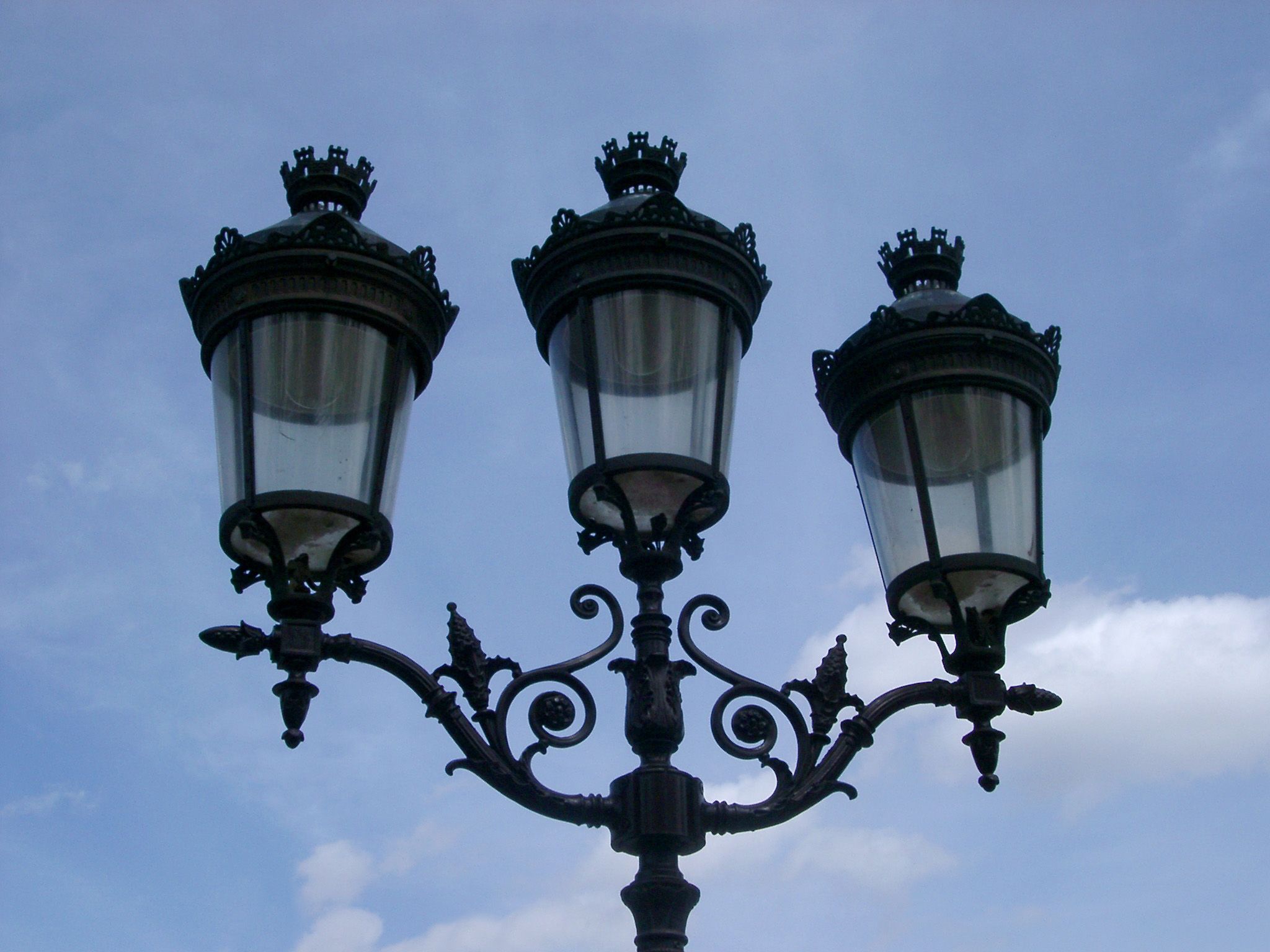 Paris street lamp | Campaign Design Assignment | Pinterest | Street ...