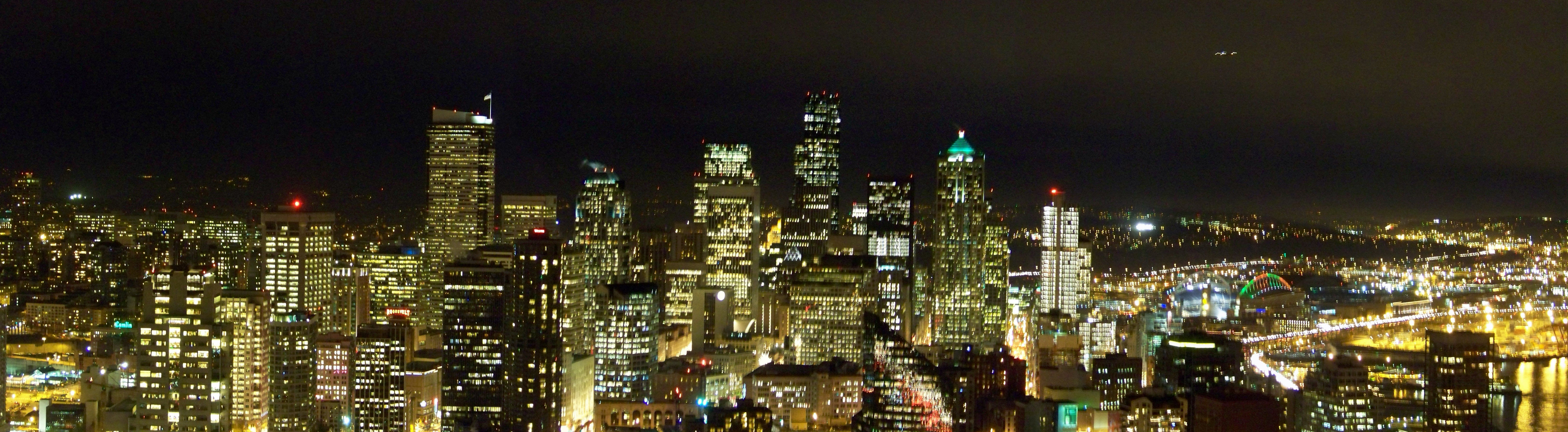 File:Downtown Seattle at night.jpg - Wikimedia Commons