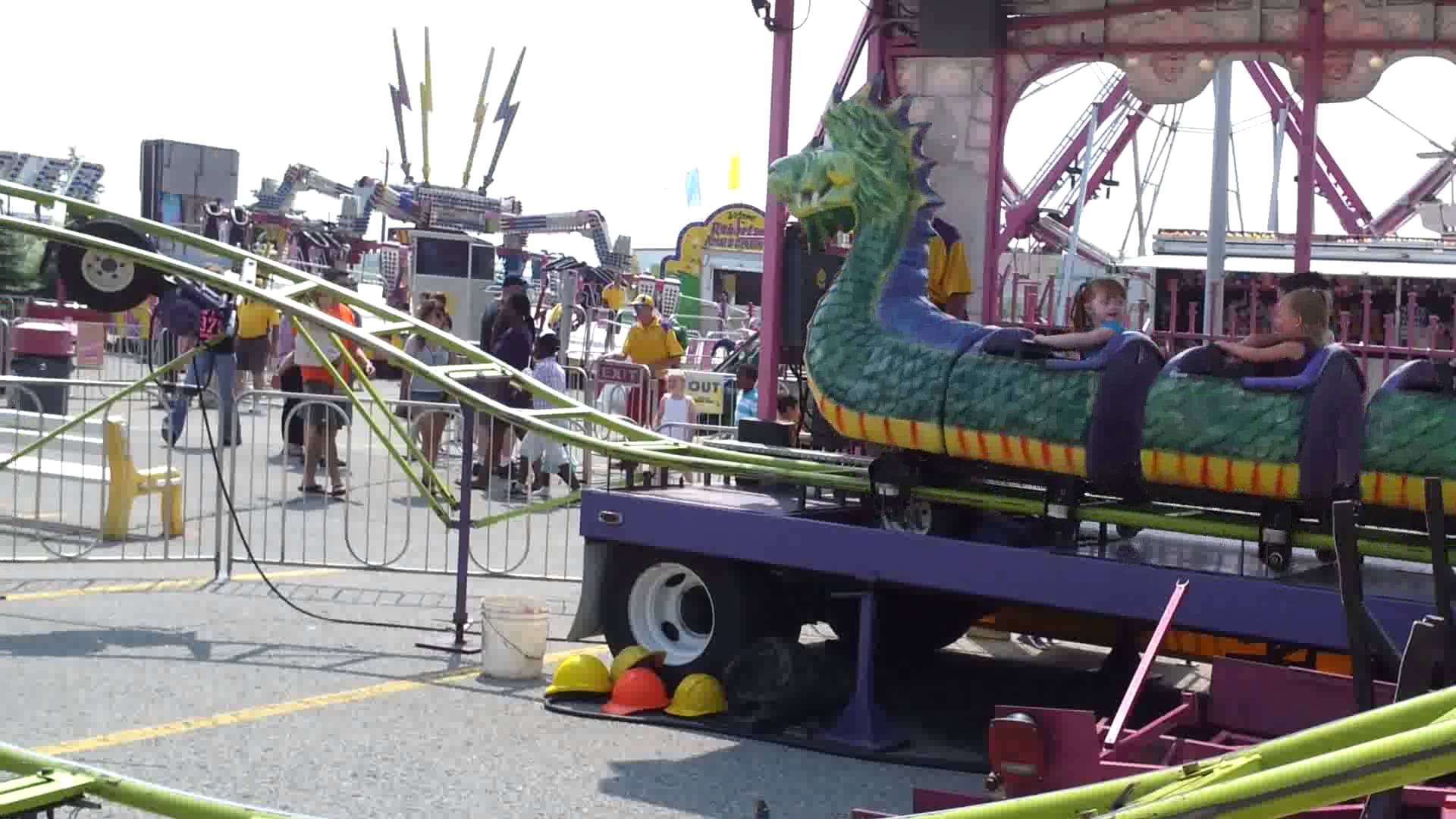 Bella dragon ride Whitby fair - YouTube