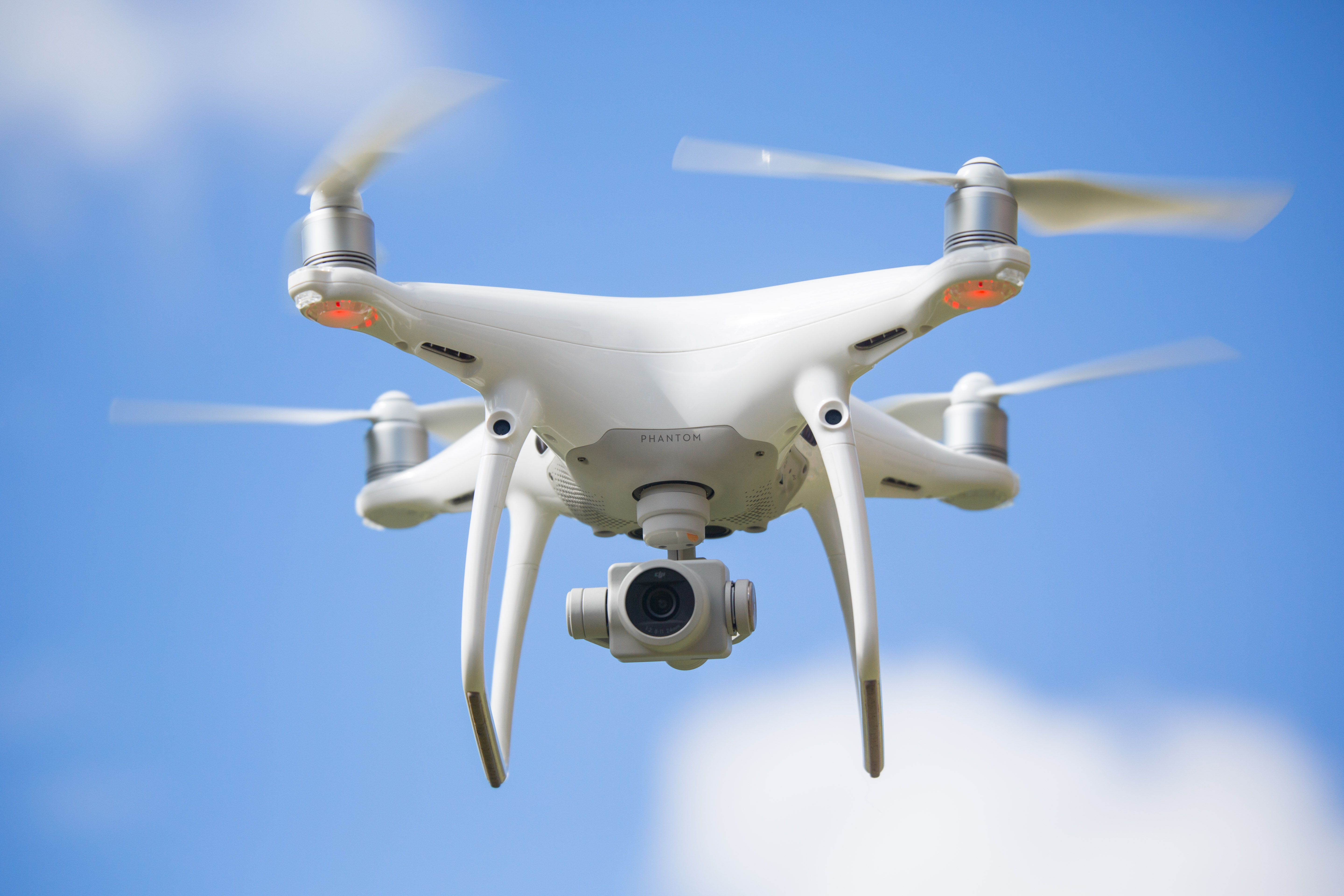 FAA offers to refund hobbyists' $5 drone registration fees - CNET