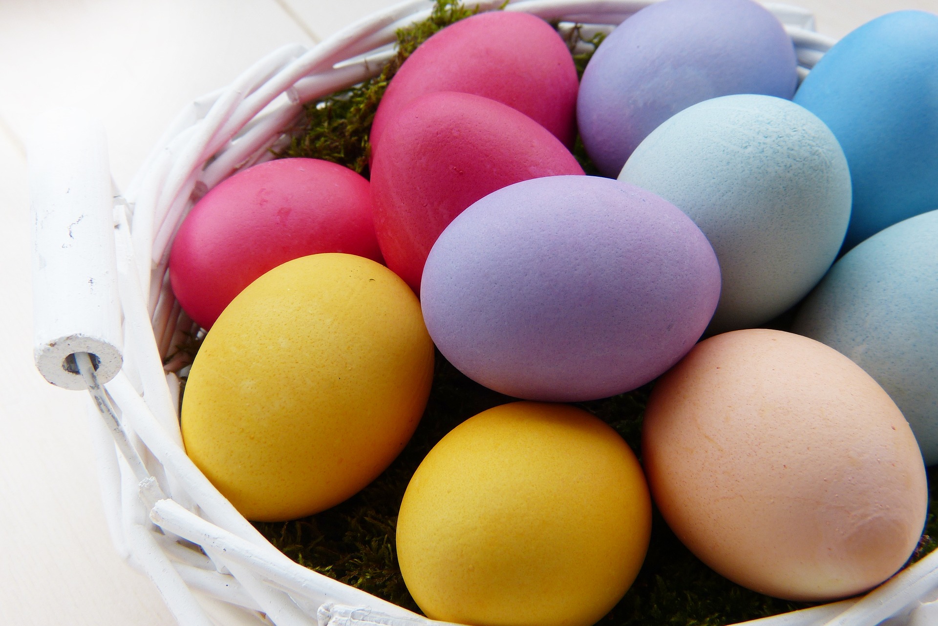 Easter Egg Coloring Party at Ray's Café Mar. 31! - Ray's - Seattle ...