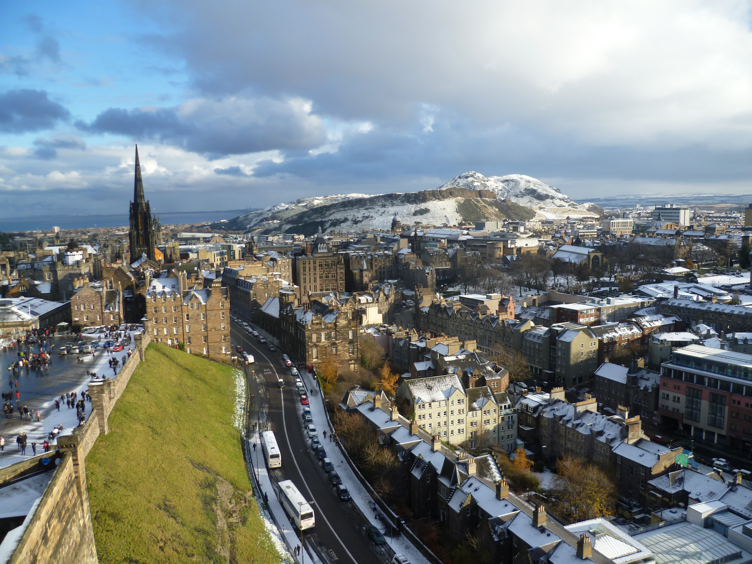 File:View of Edinburgh from the Palace block of Edinburgh Castle.jpg ...