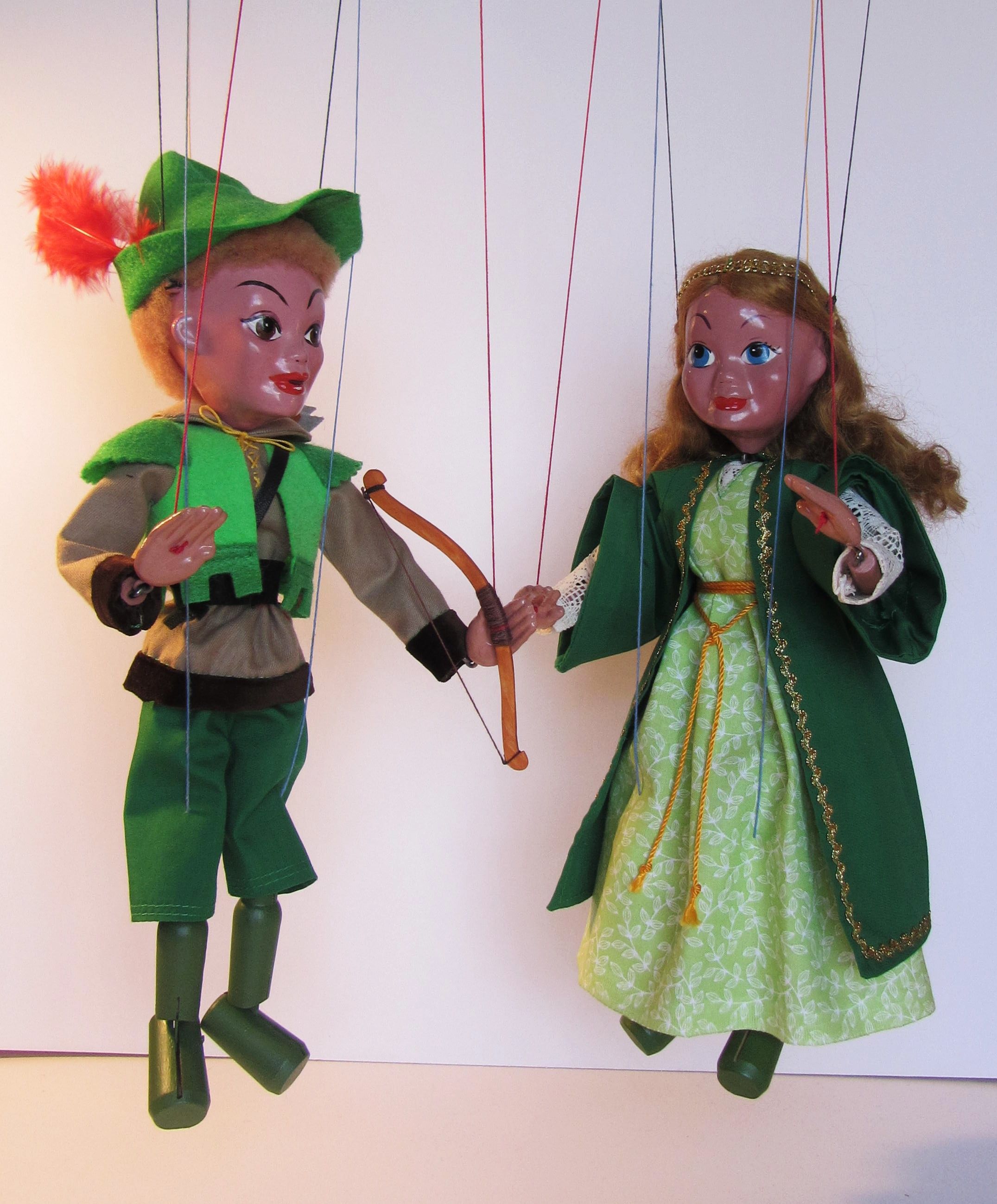 Pelham Puppets redressed as ROBIN HOOD & MAID MARION | Puppetry ...