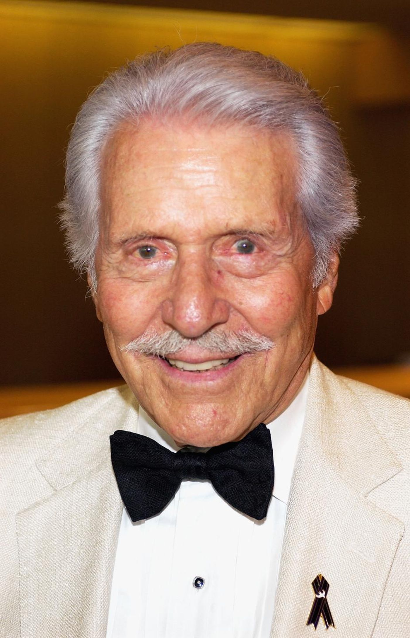 Efrem Zimbalist Jr., star of 'The F.B.I.,' dies at age 95 - NY Daily ...