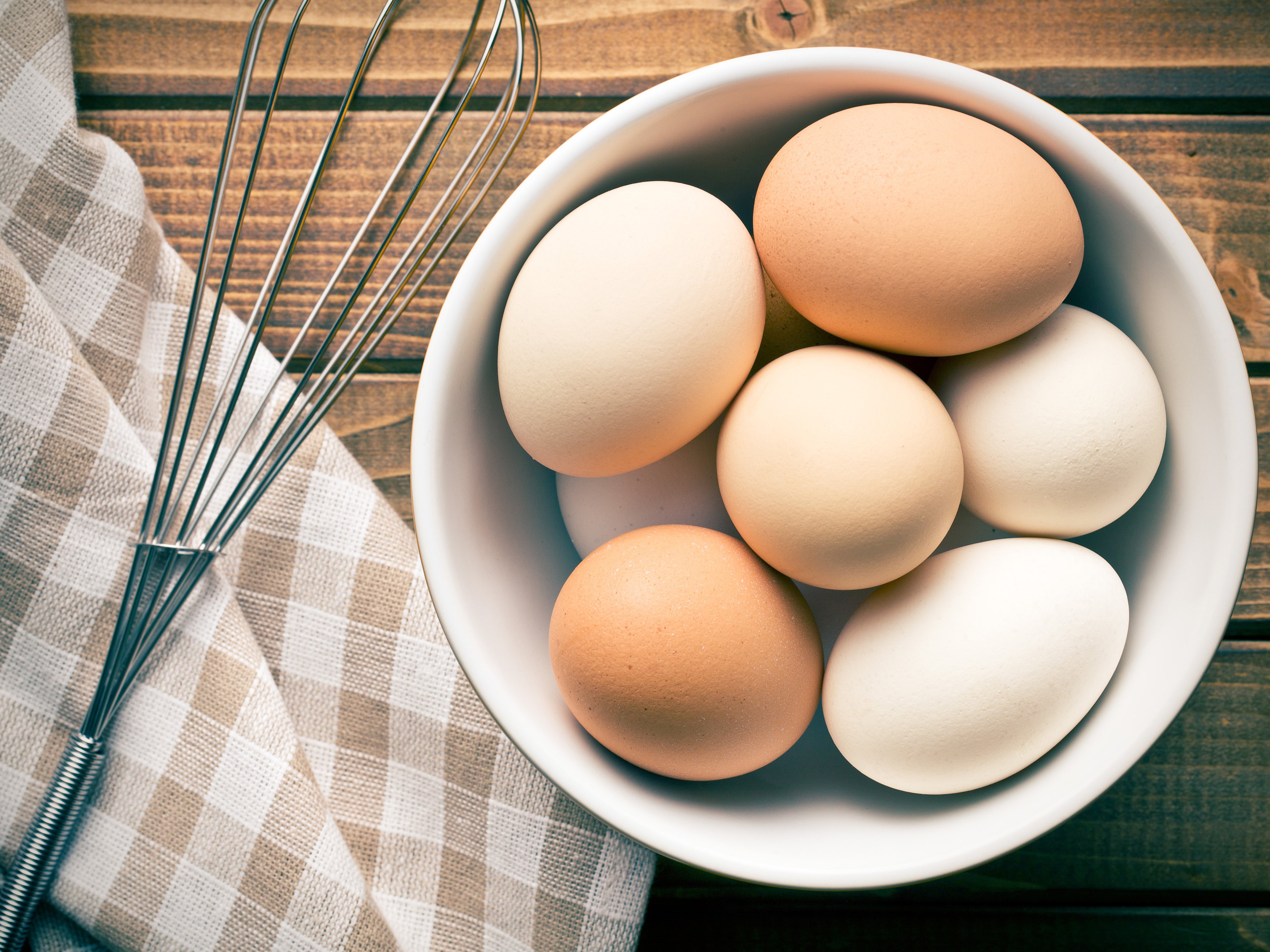 5 Household Uses for Eggs
