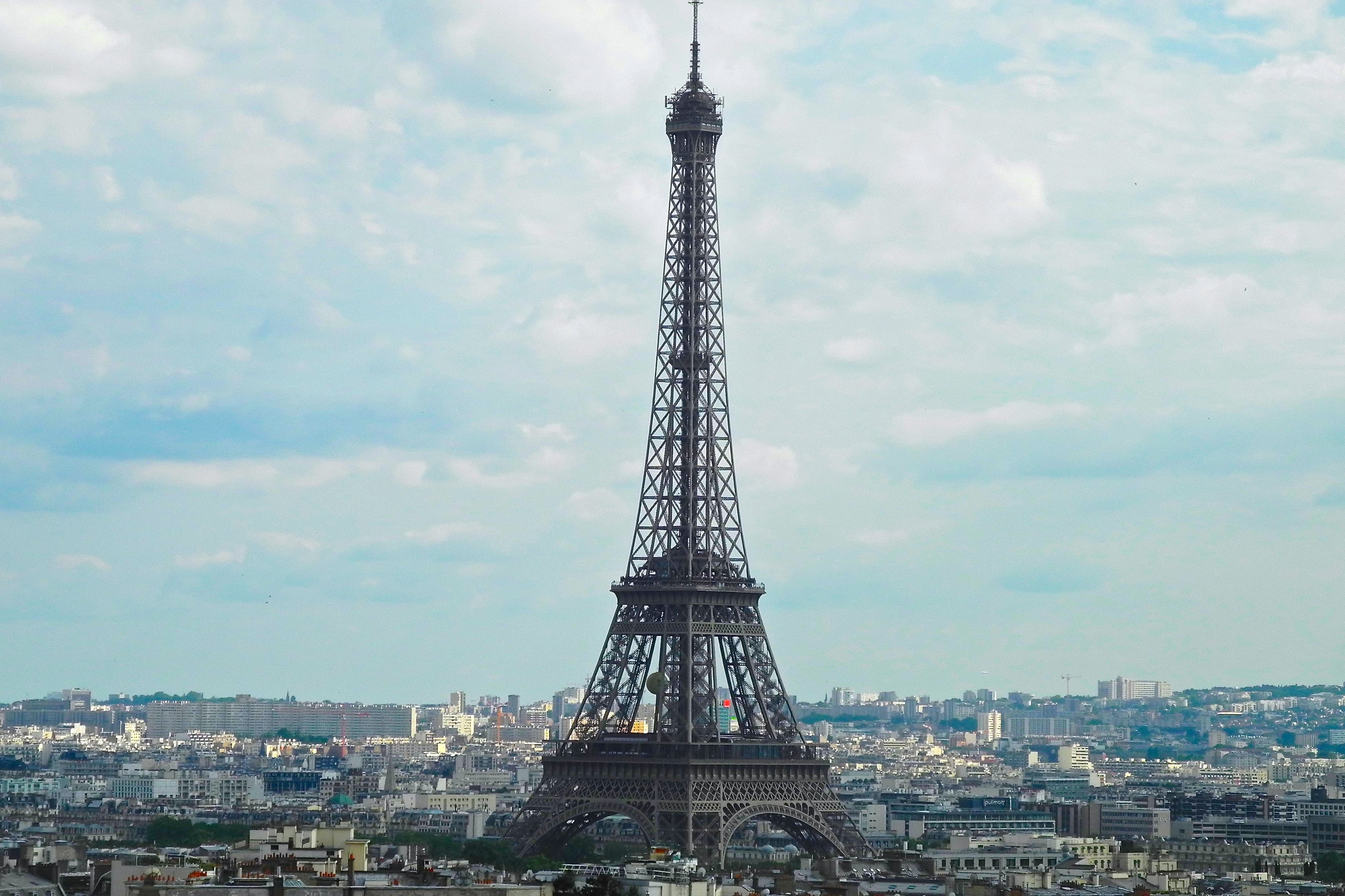 How to Buy Eiffel Tower Tickets and Avoid the Lines | Hilton Mom Voyage