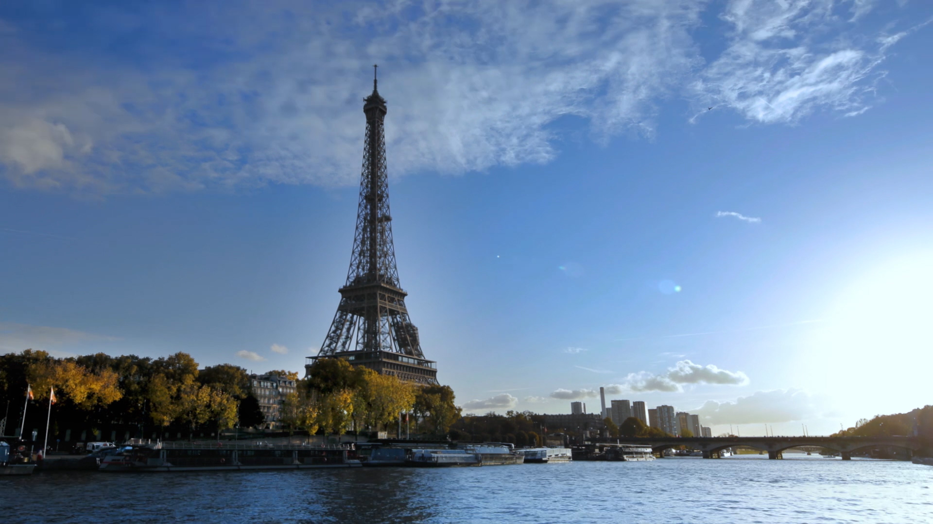 The official Eiffel Tower website: tickets, news, info...