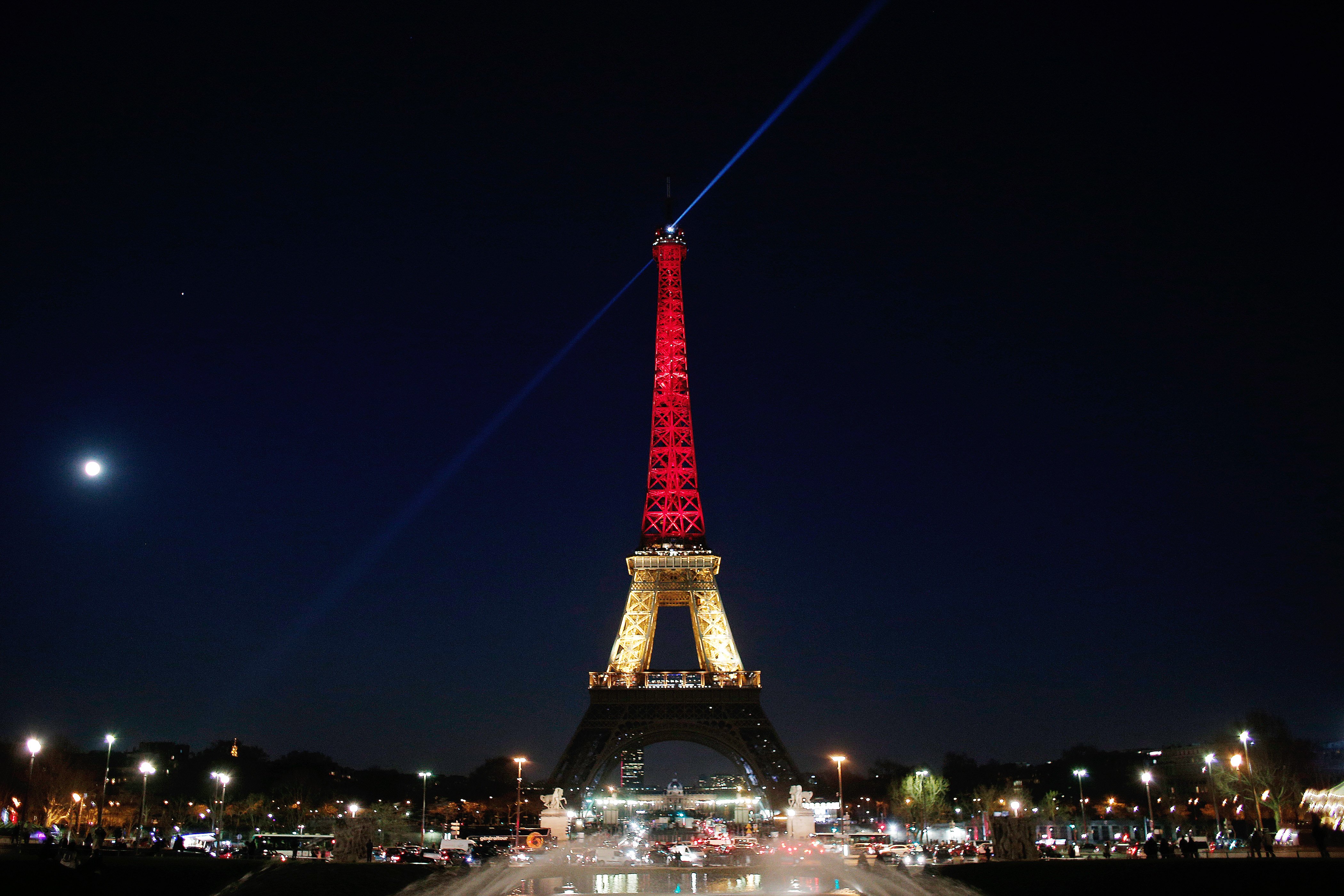 Brussels Attacks: Eiffel Tower Lights Up in Belgian Colors | Time