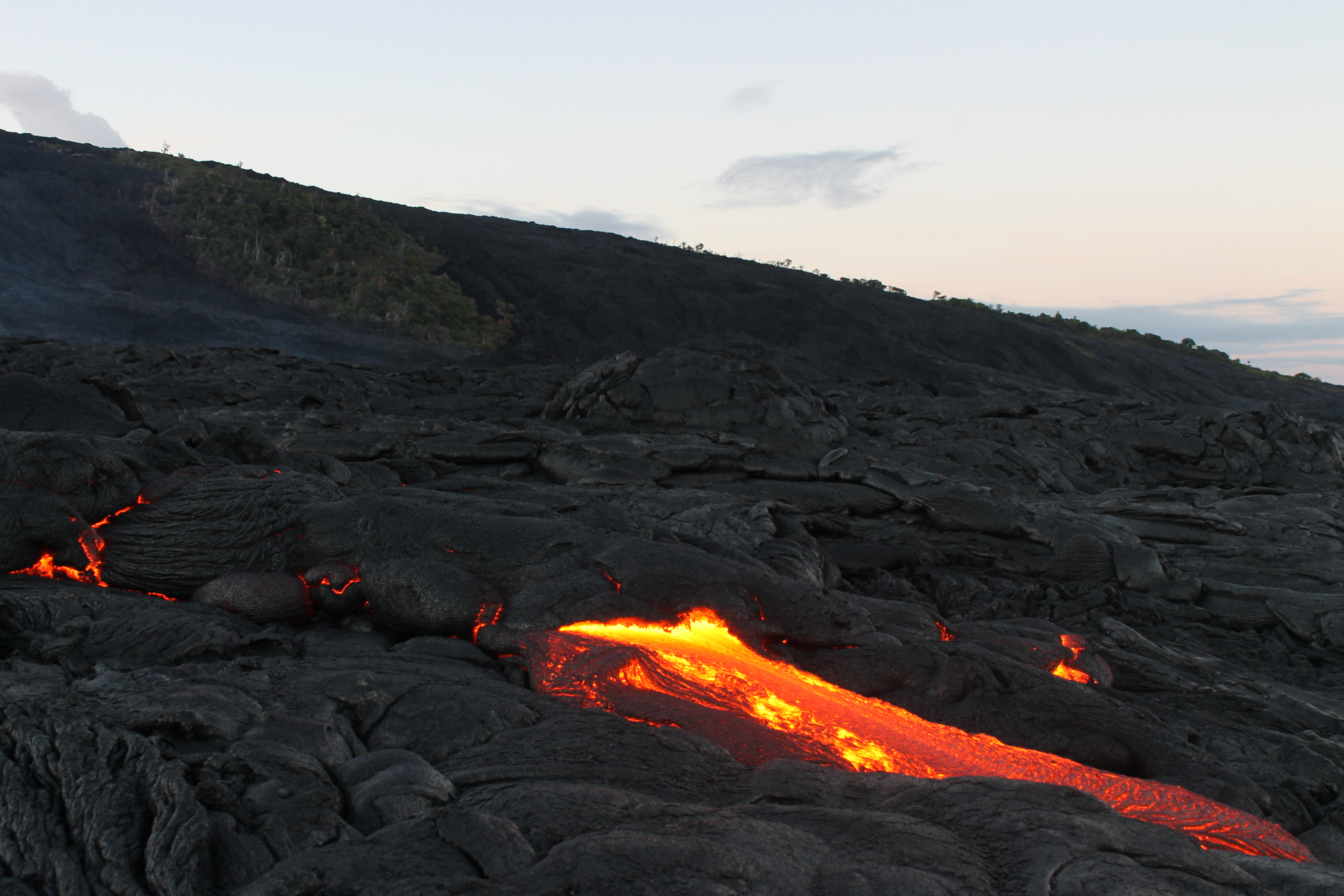 Why Hawaii's hot lava is so awe-inspiring | MNN - Mother Nature Network