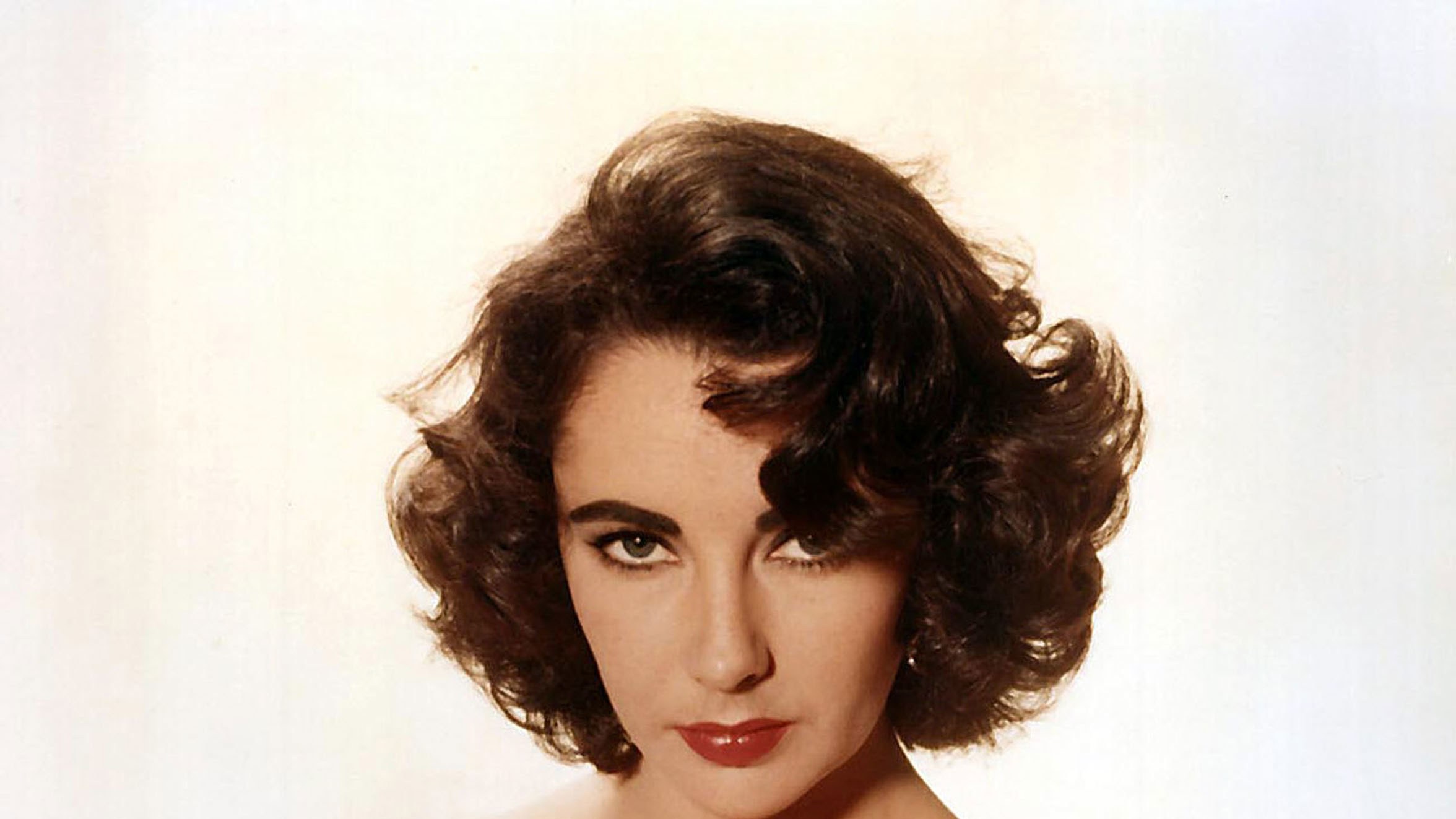Elizabeth Taylor: 5 Things You Didn't Know - Vogue