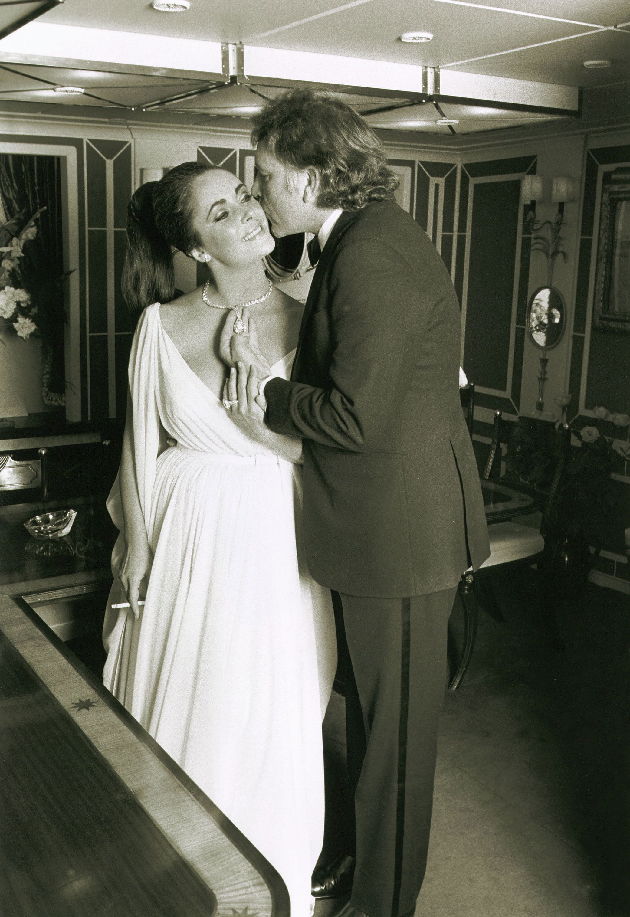 Elizabeth Taylor and Richard Burton: Photographer Gianni Bozzacchi ...