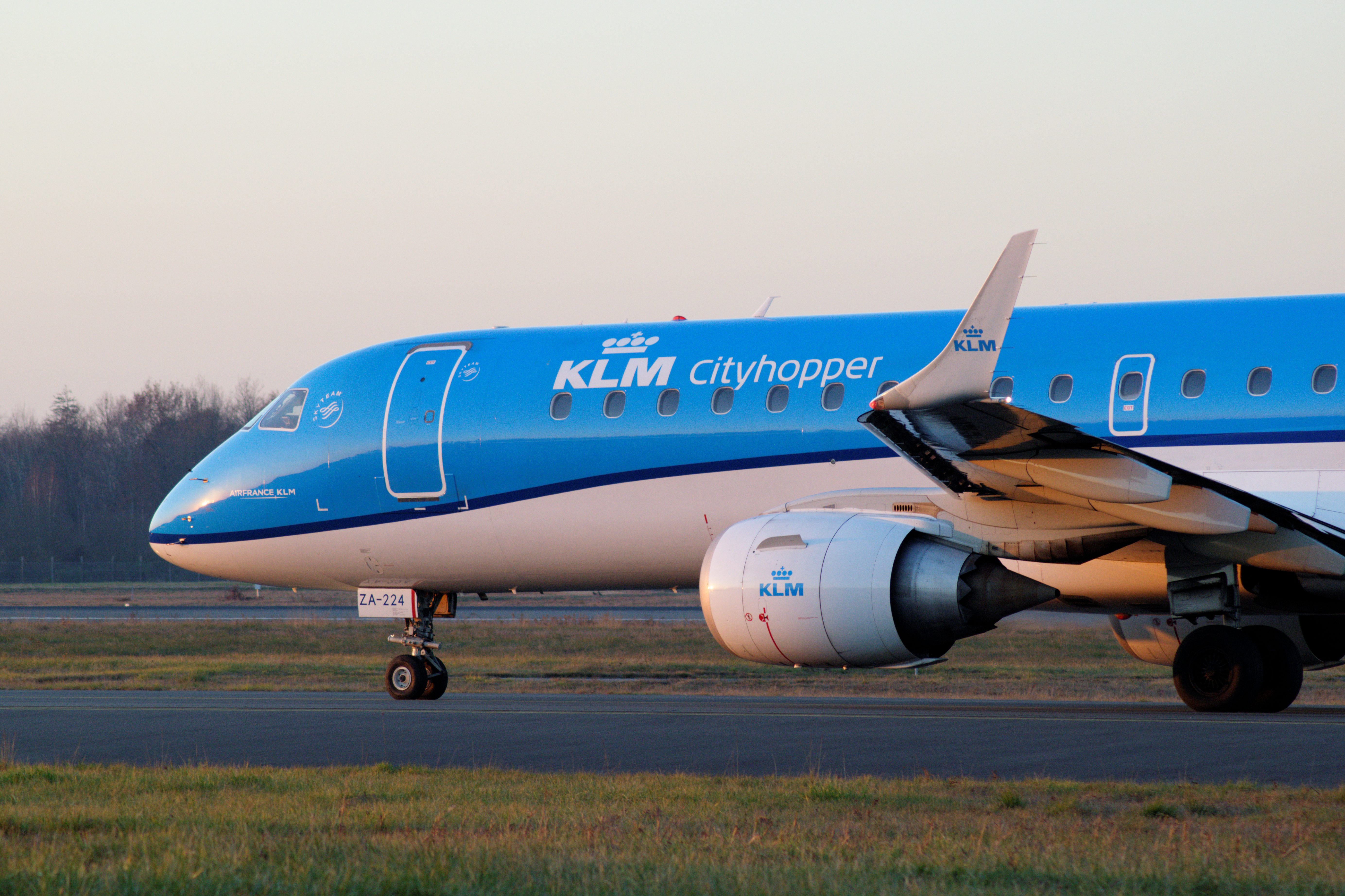 Embraer 190 KLM, Aircraft, Airplane, Avion, Jet, HQ Photo
