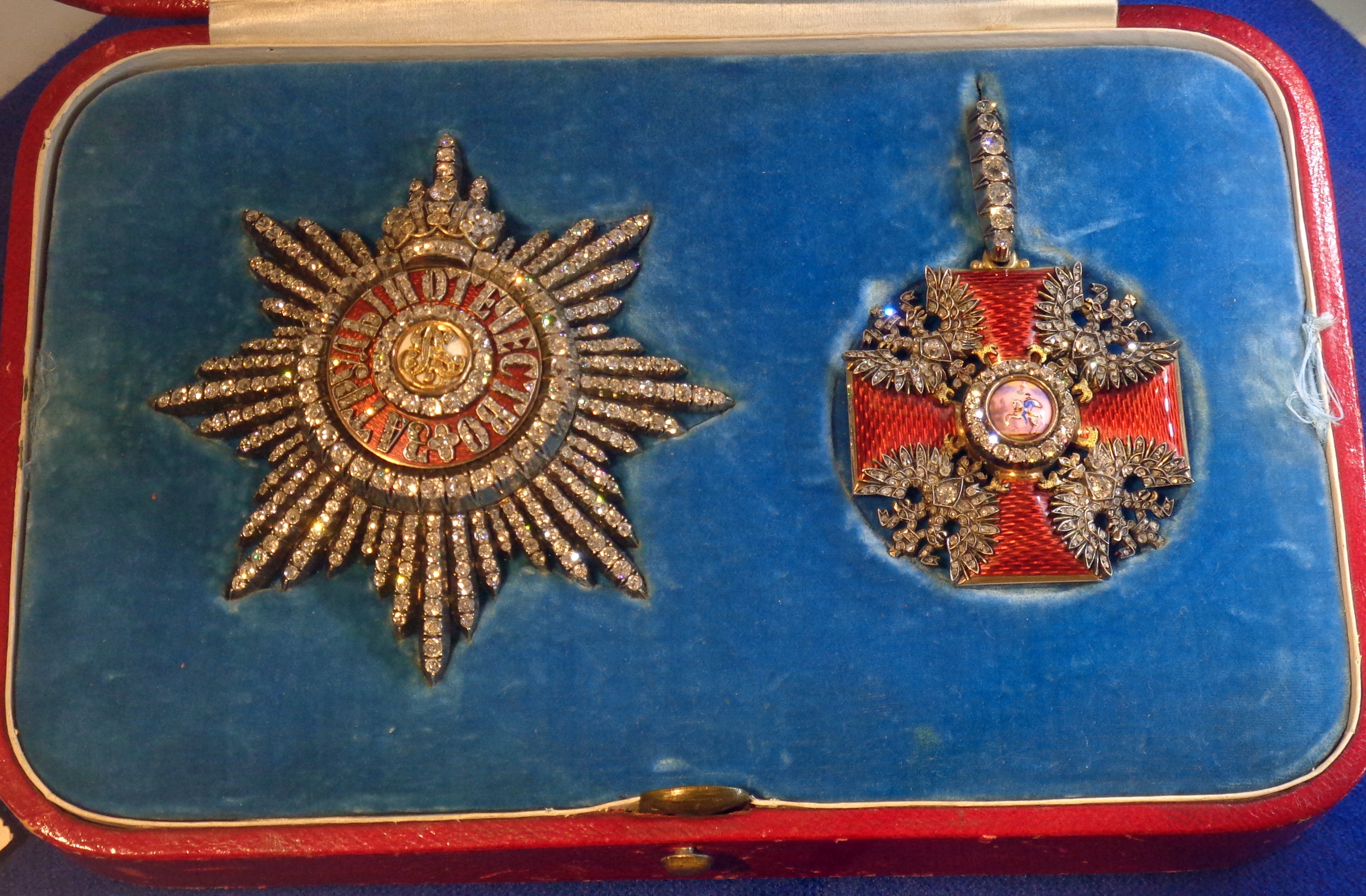 File:Order of Saint Alexander Nevsky with diamonds badge star ...