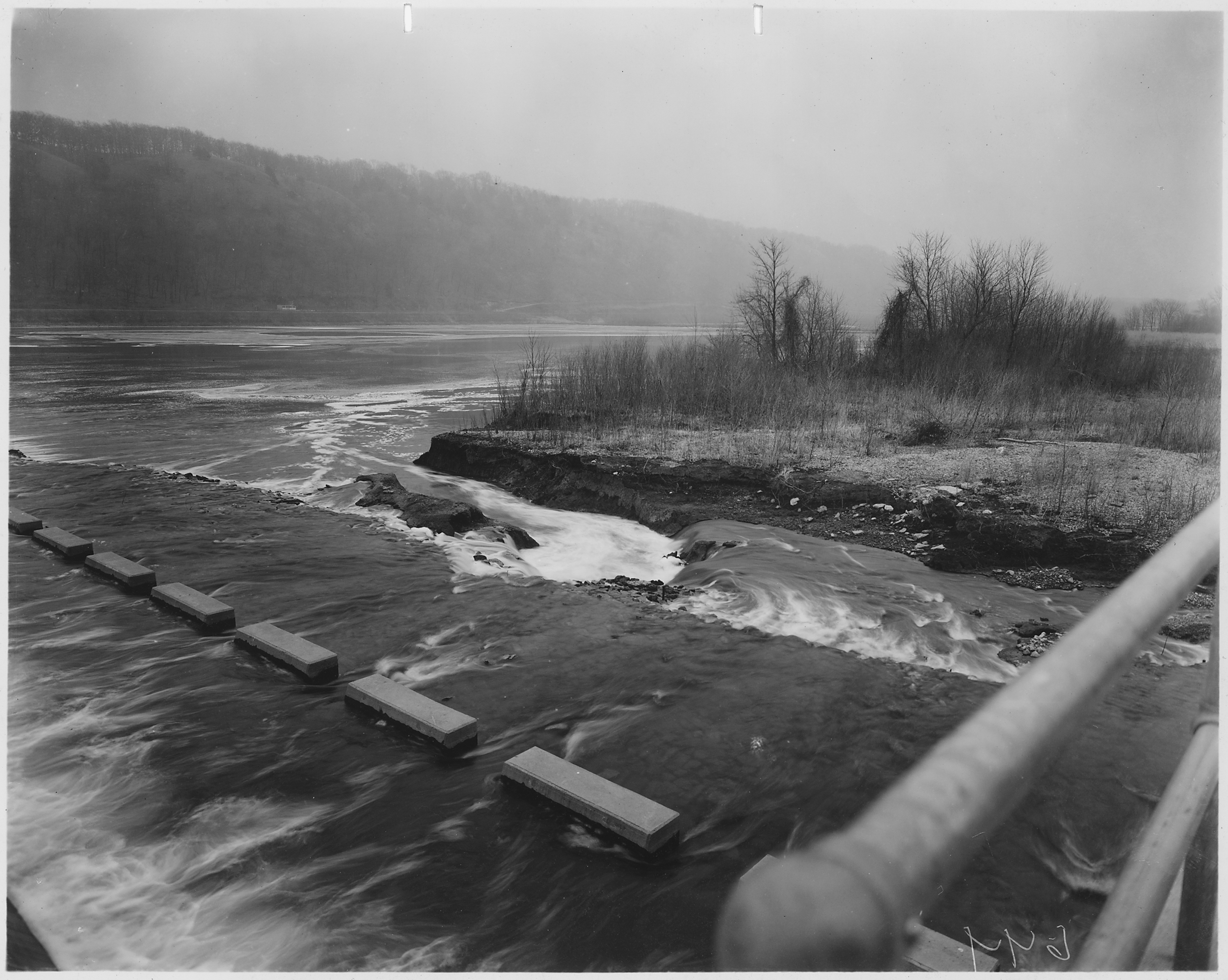 File:Photograph of erosion below Ogee Spillway, Dam No. 10 ...